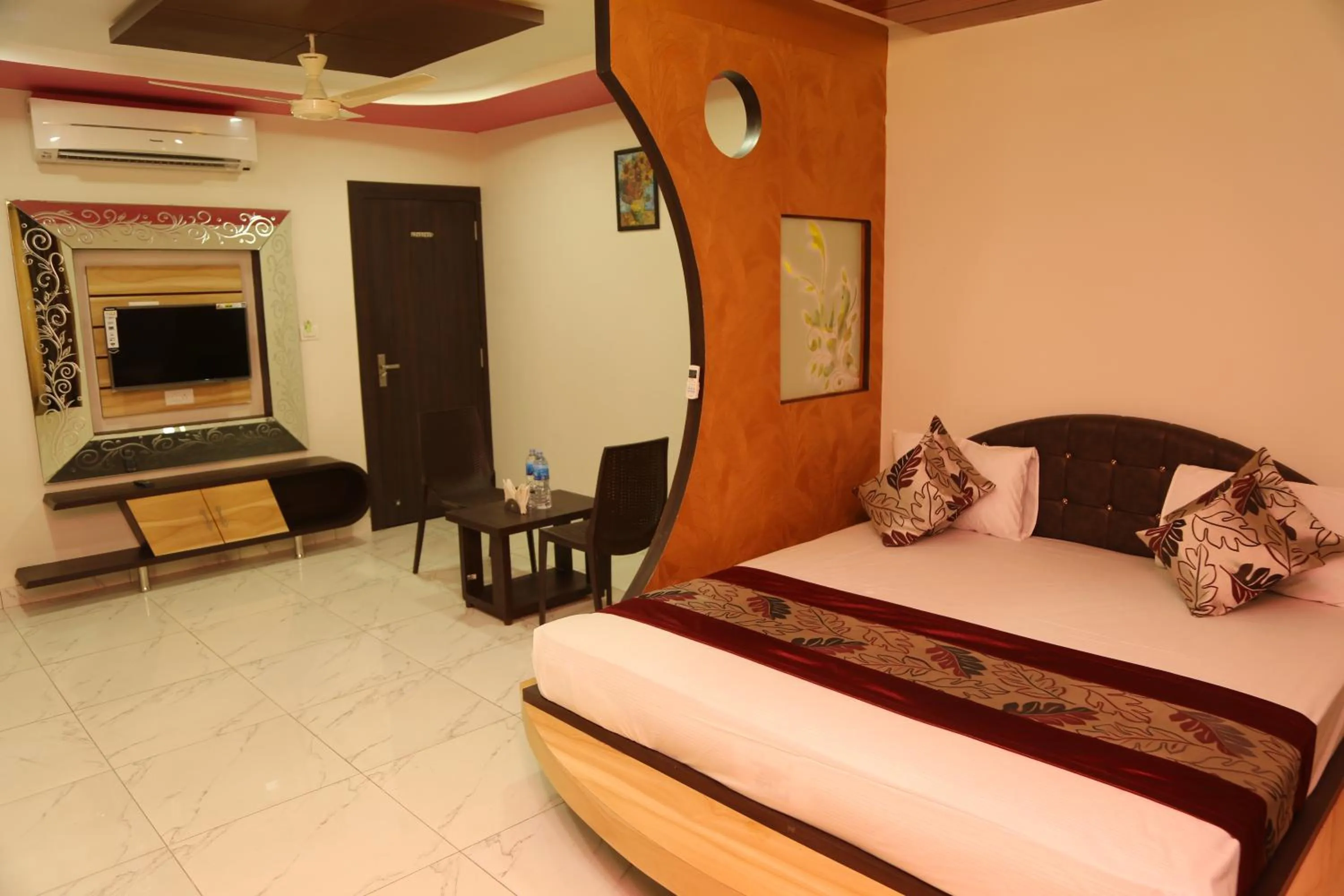 Bedroom, Bed in Shri Ram Residency