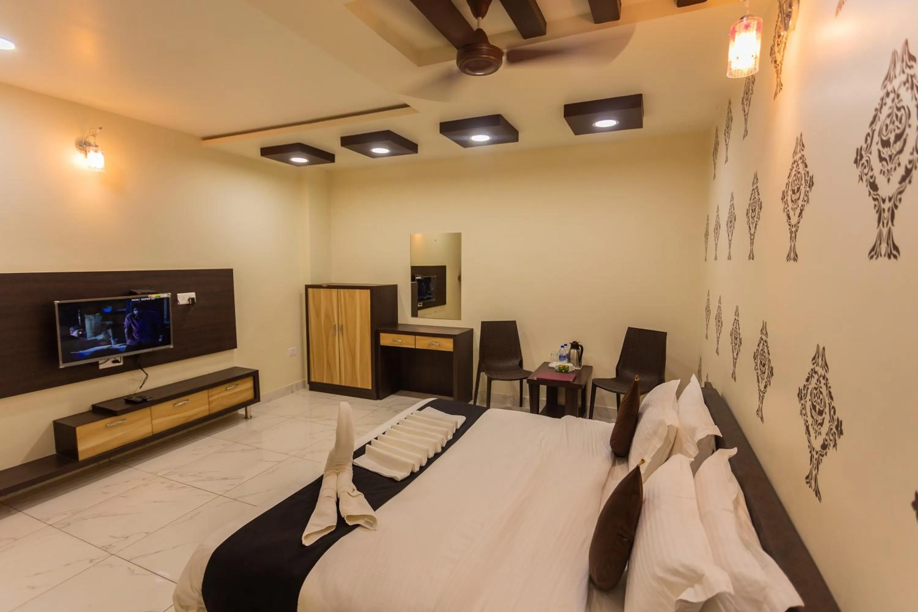 TV and multimedia, Bed in Shri Ram Residency