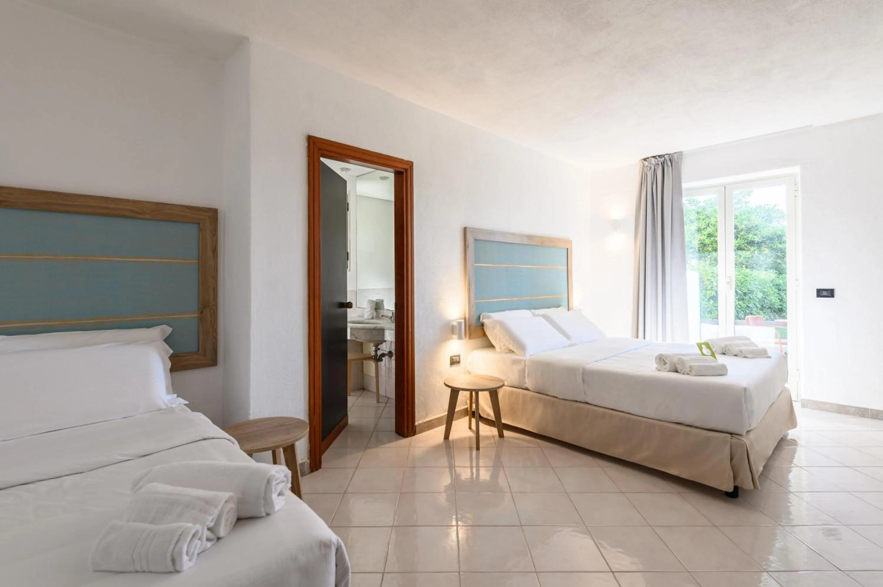 Photo of the whole room, Bed in B&B HOTEL Ischia San Nicola