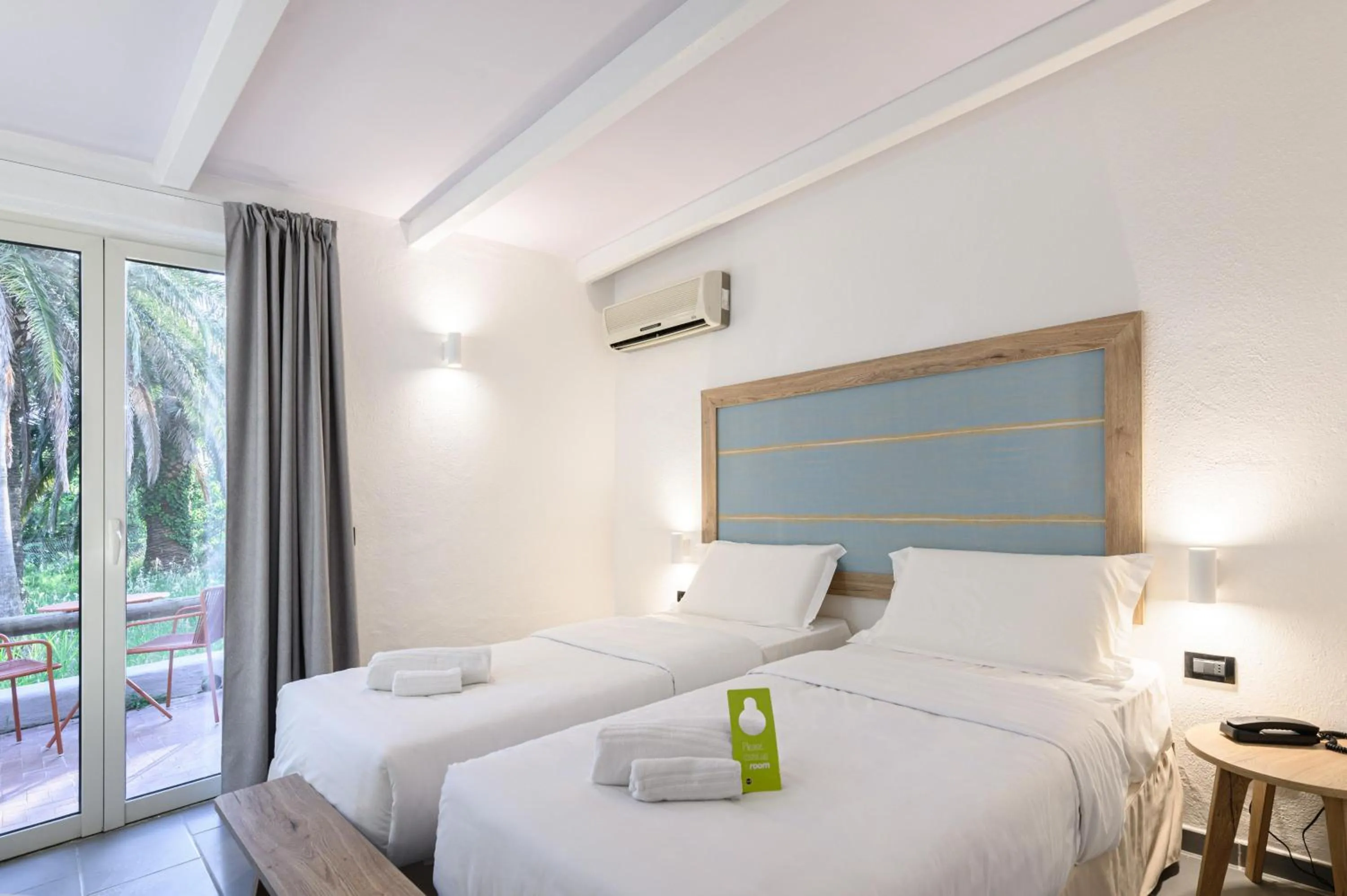 Photo of the whole room, Bed in B&B HOTEL Ischia San Nicola