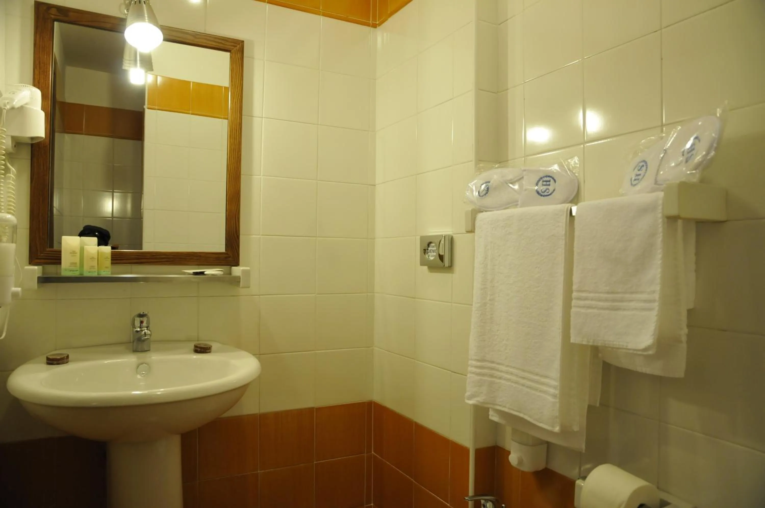 Bathroom in Hotel Fly