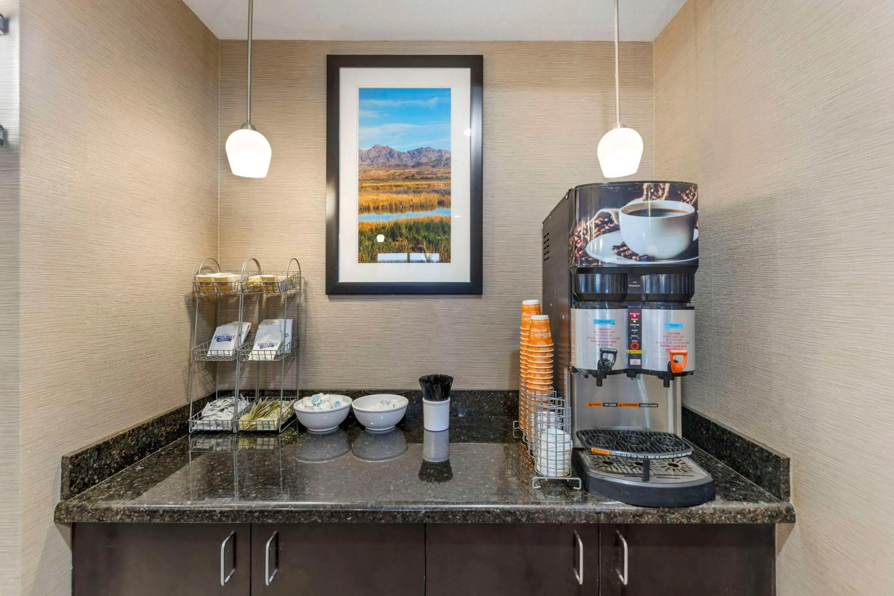 Coffee/tea facilities in Comfort Suites Blythe