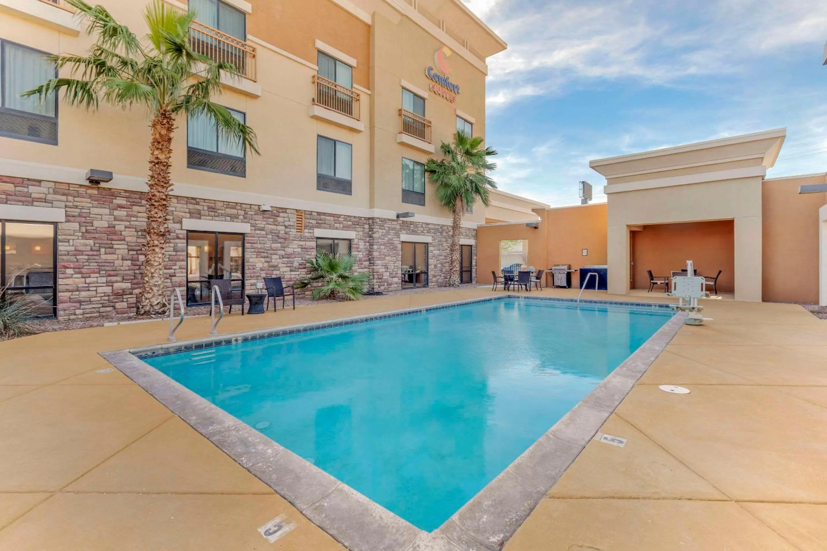 Property building in Comfort Suites Blythe