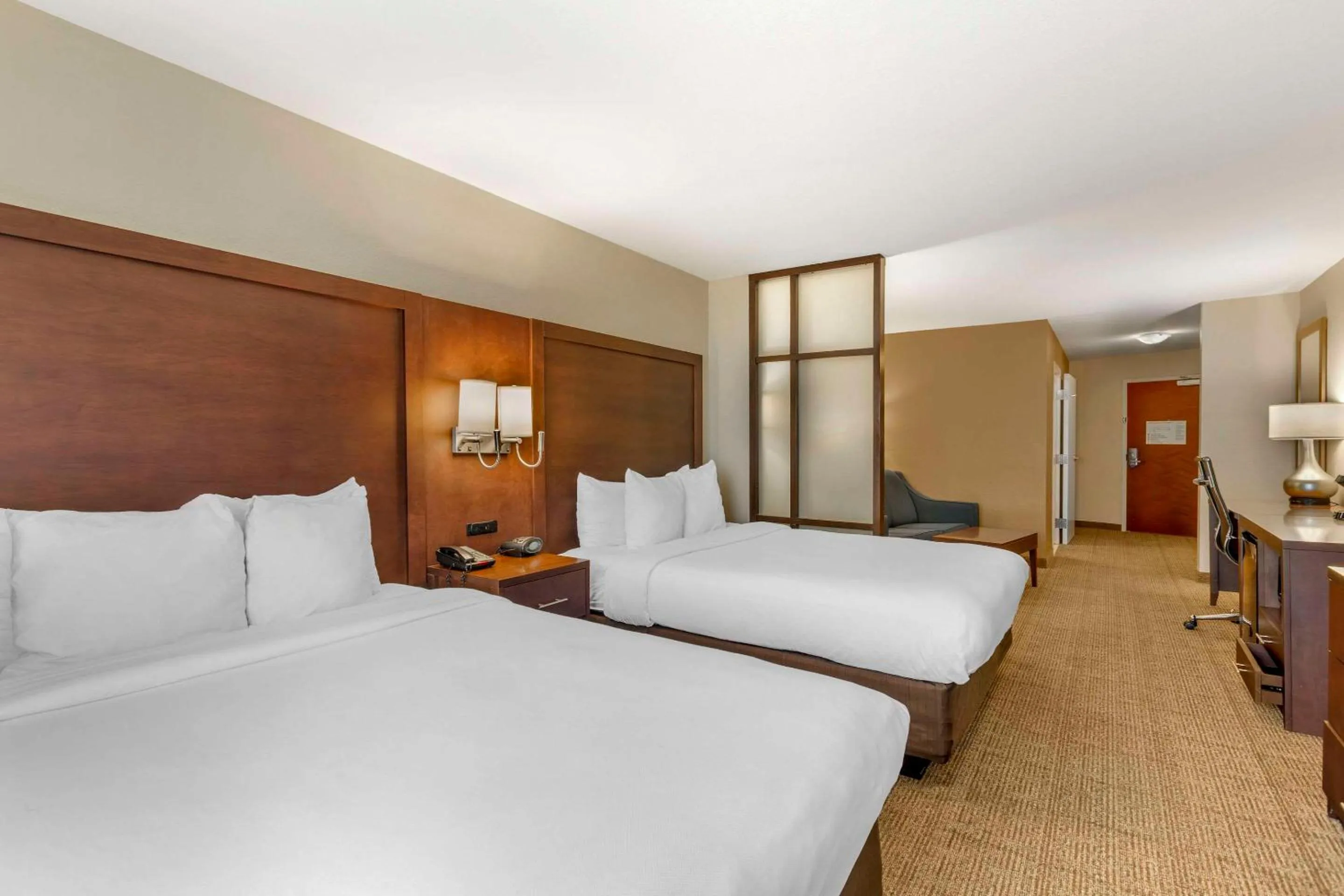 Bed in Comfort Suites Blythe