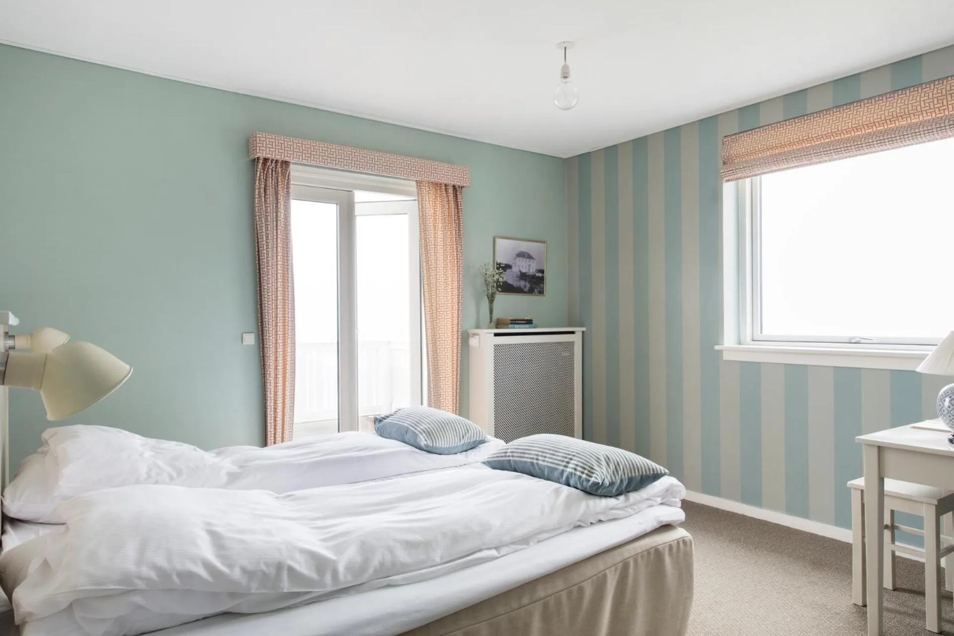 Balcony/Terrace, Bed in Helenekilde Badehotel