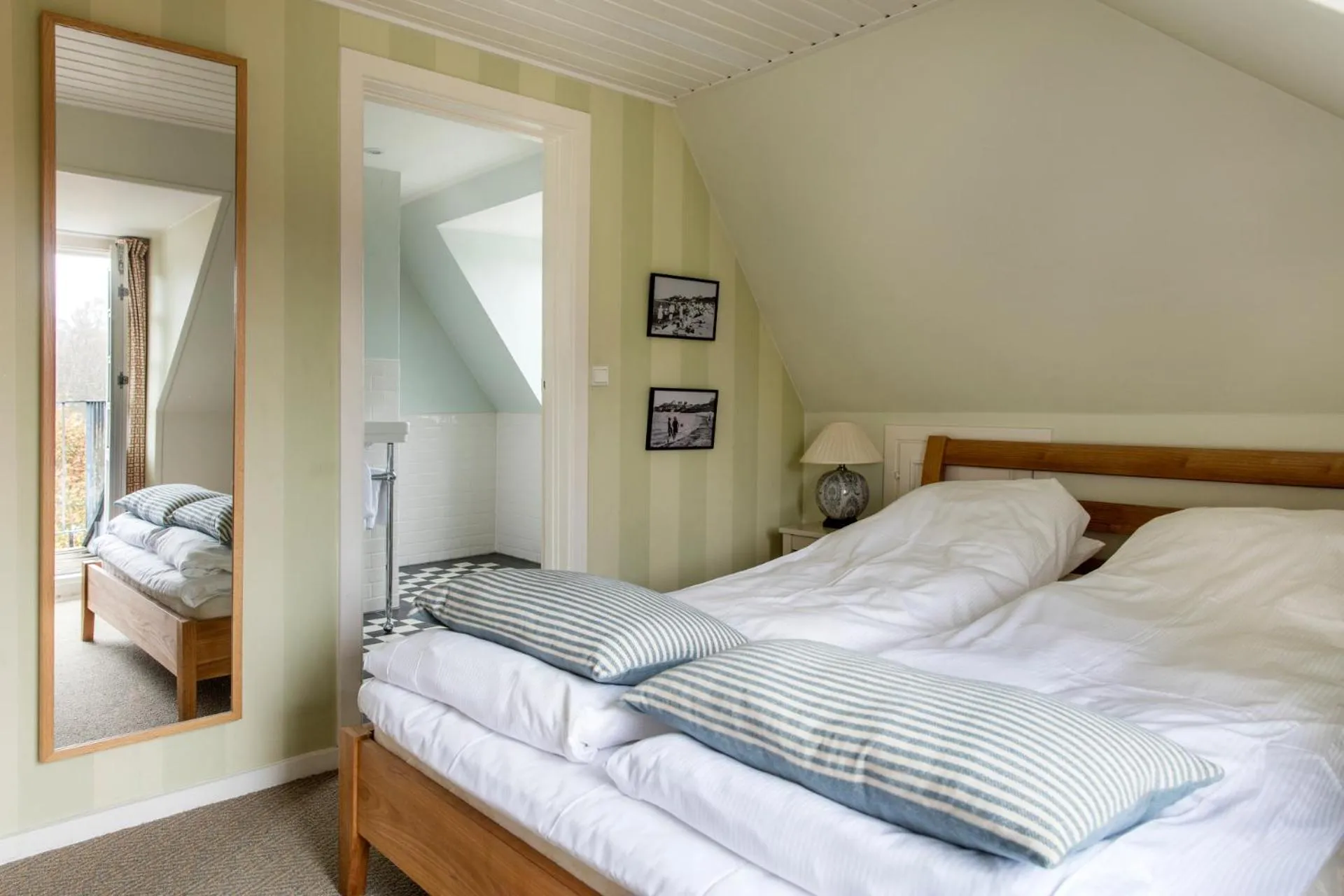 Photo of the whole room, Bed in Helenekilde Badehotel