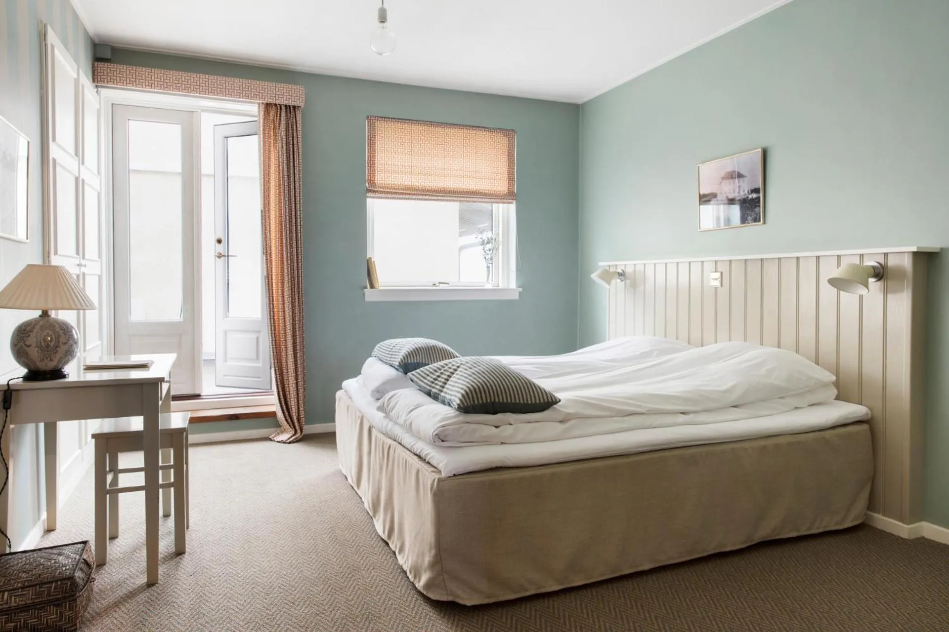 Balcony/Terrace, Bed in Helenekilde Badehotel