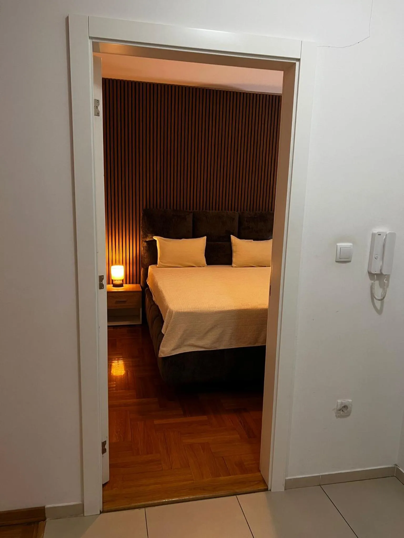 Bed in New Apartment CRISTAL in the city centre