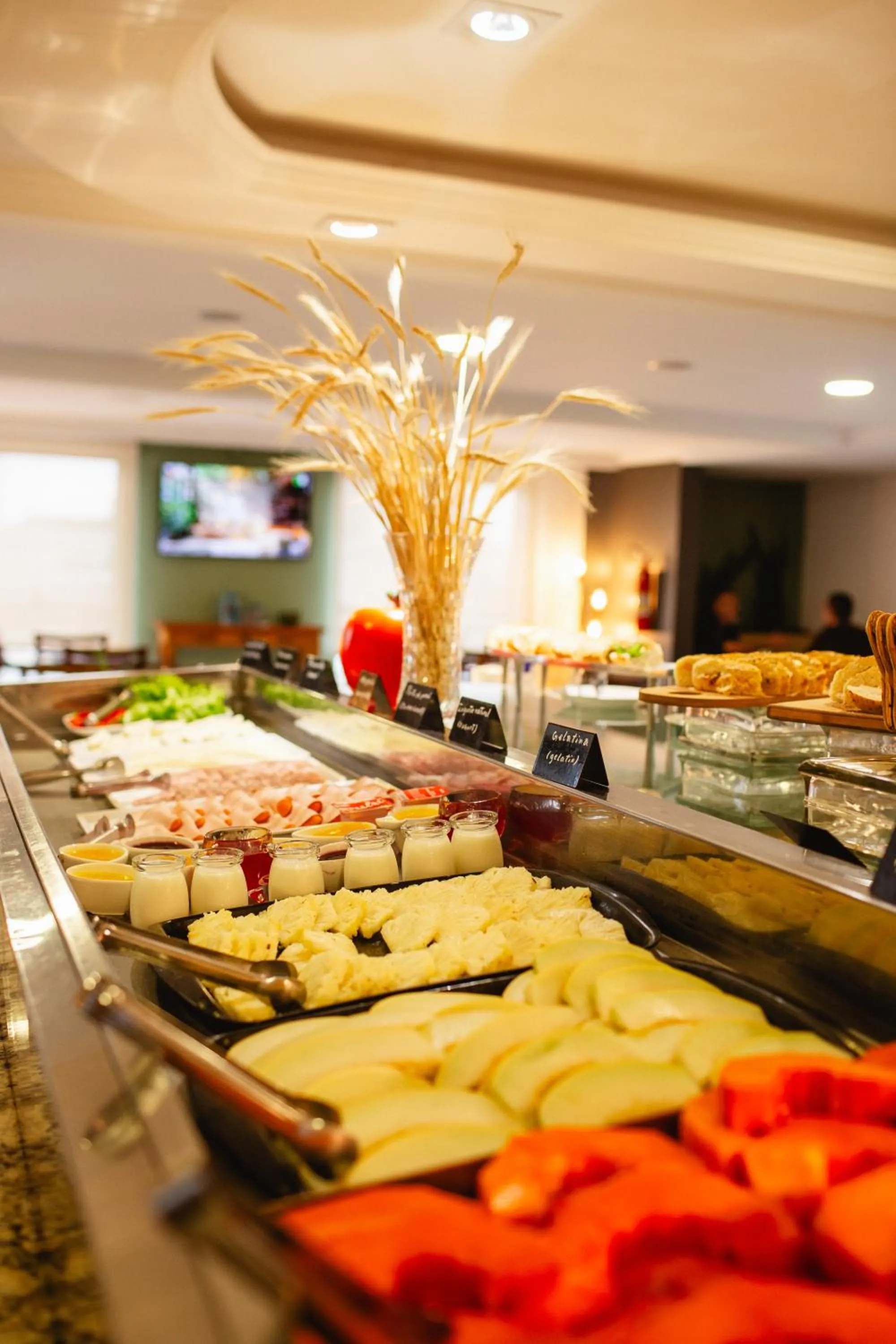 Buffet breakfast in Hotel Ferraz