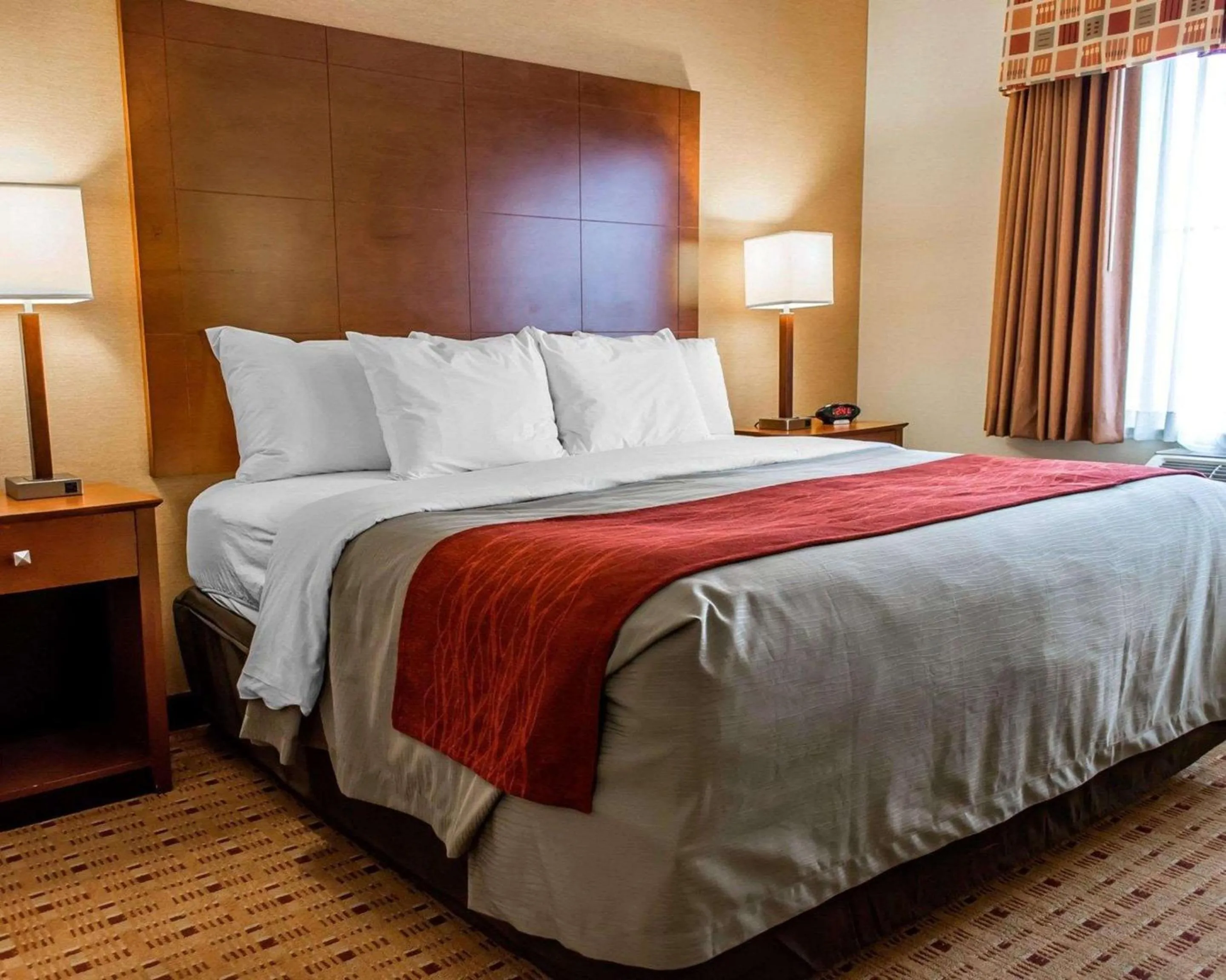 Bedroom, Bed in Comfort Inn & Suites Franklin East