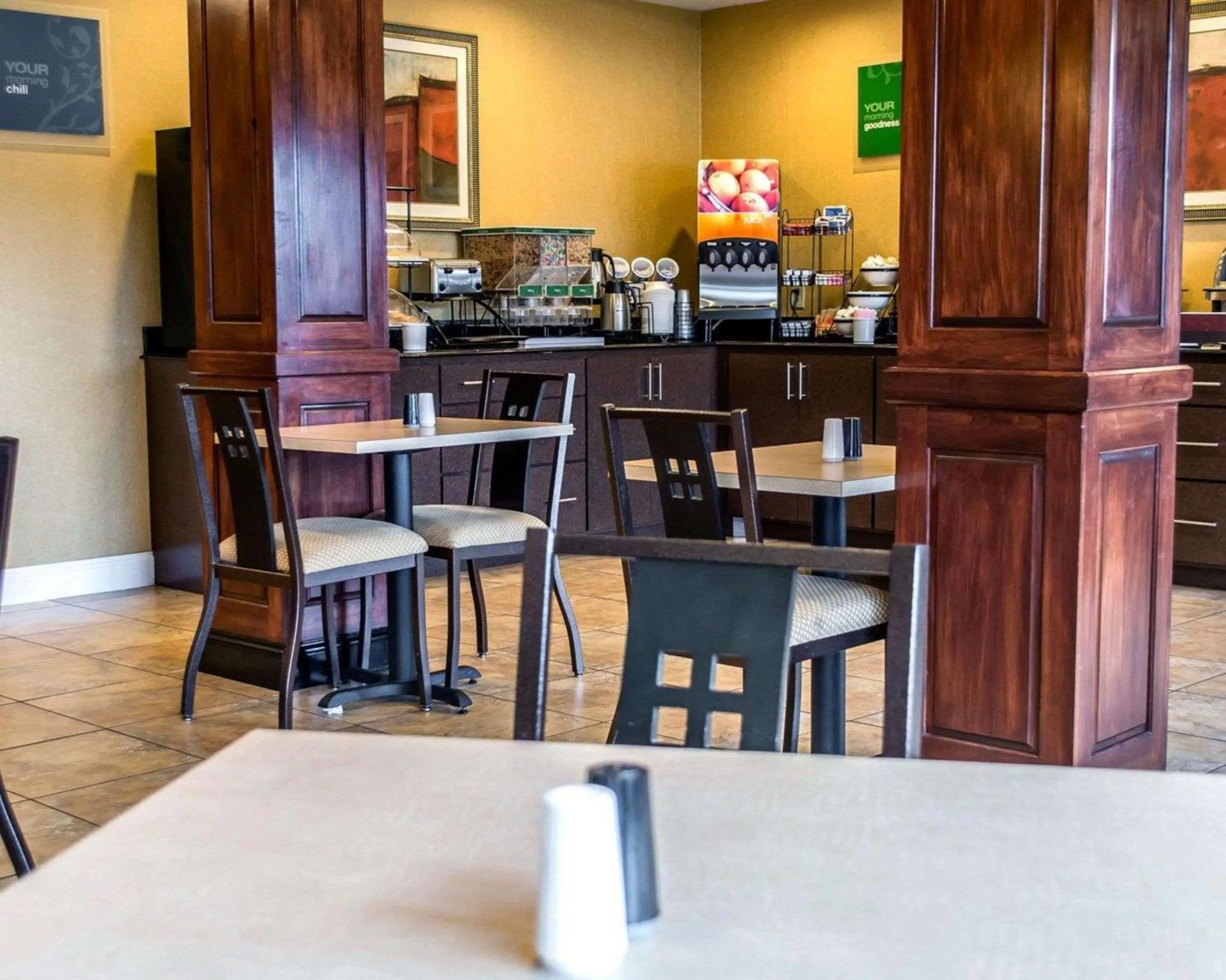 Restaurant/places to eat in Comfort Inn & Suites Franklin East