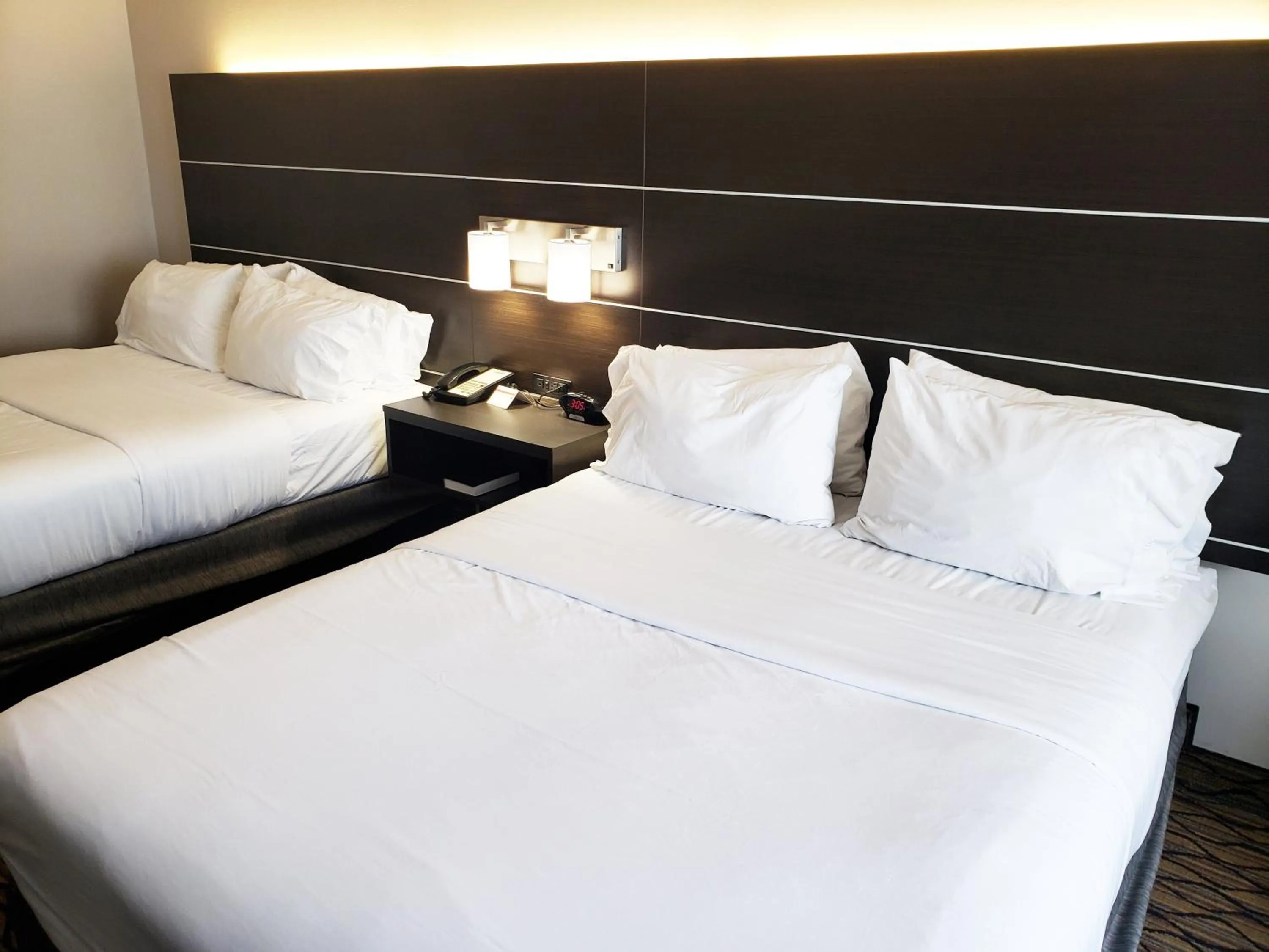 Photo of the whole room, Bed in Holiday Inn Express San Angelo by IHG