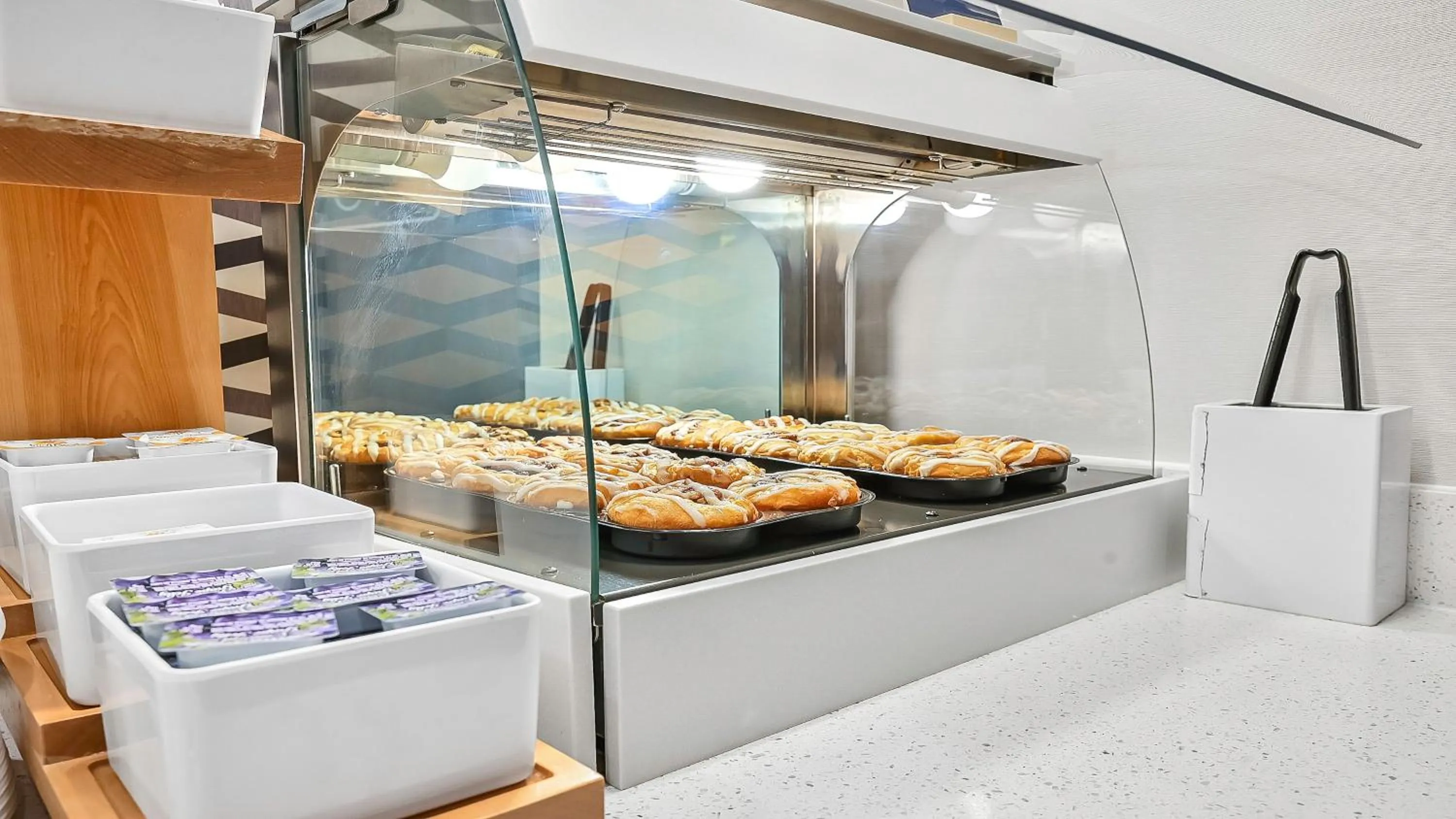 Breakfast in Holiday Inn Express Palestine by IHG