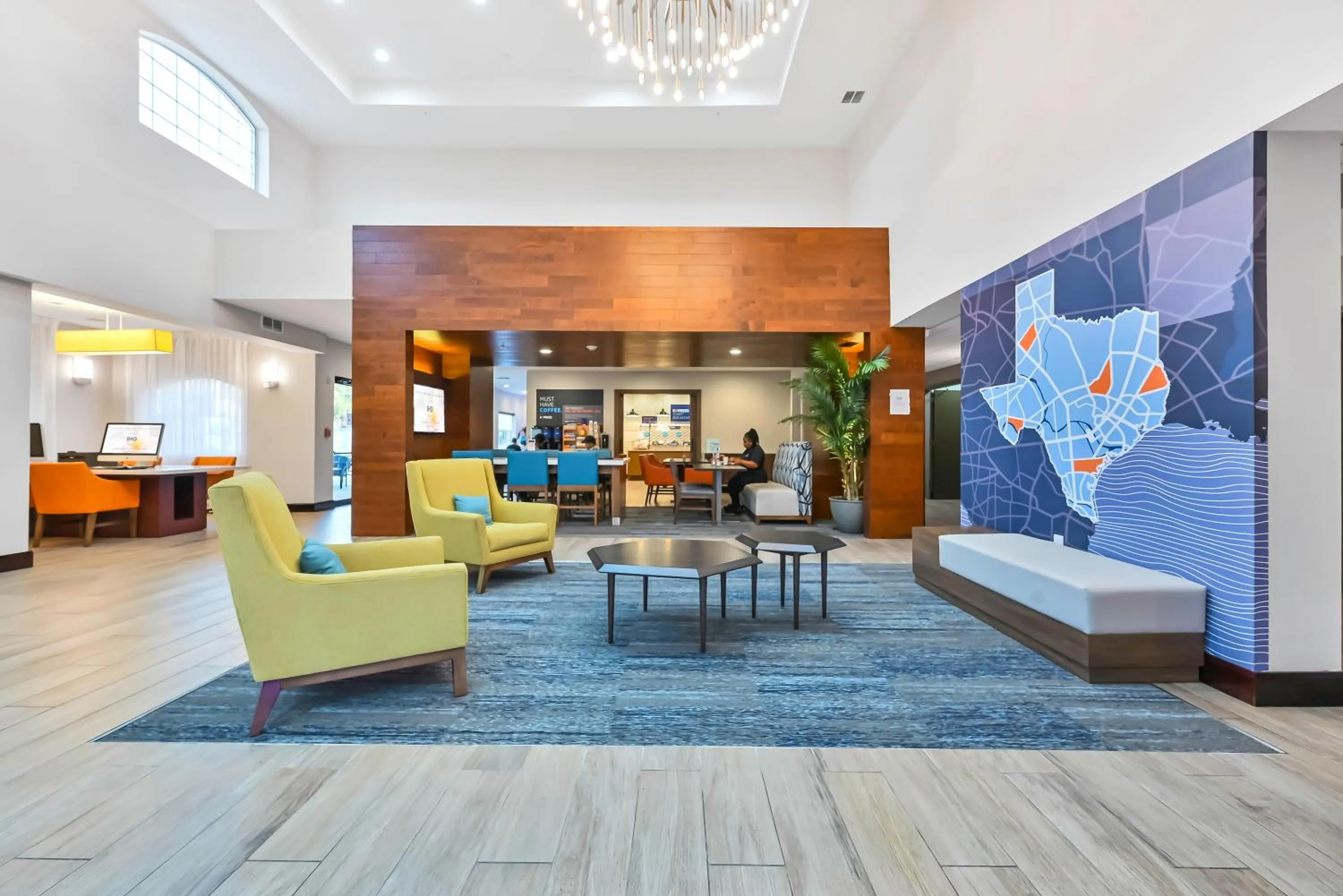 Lobby or reception in Holiday Inn Express Palestine by IHG