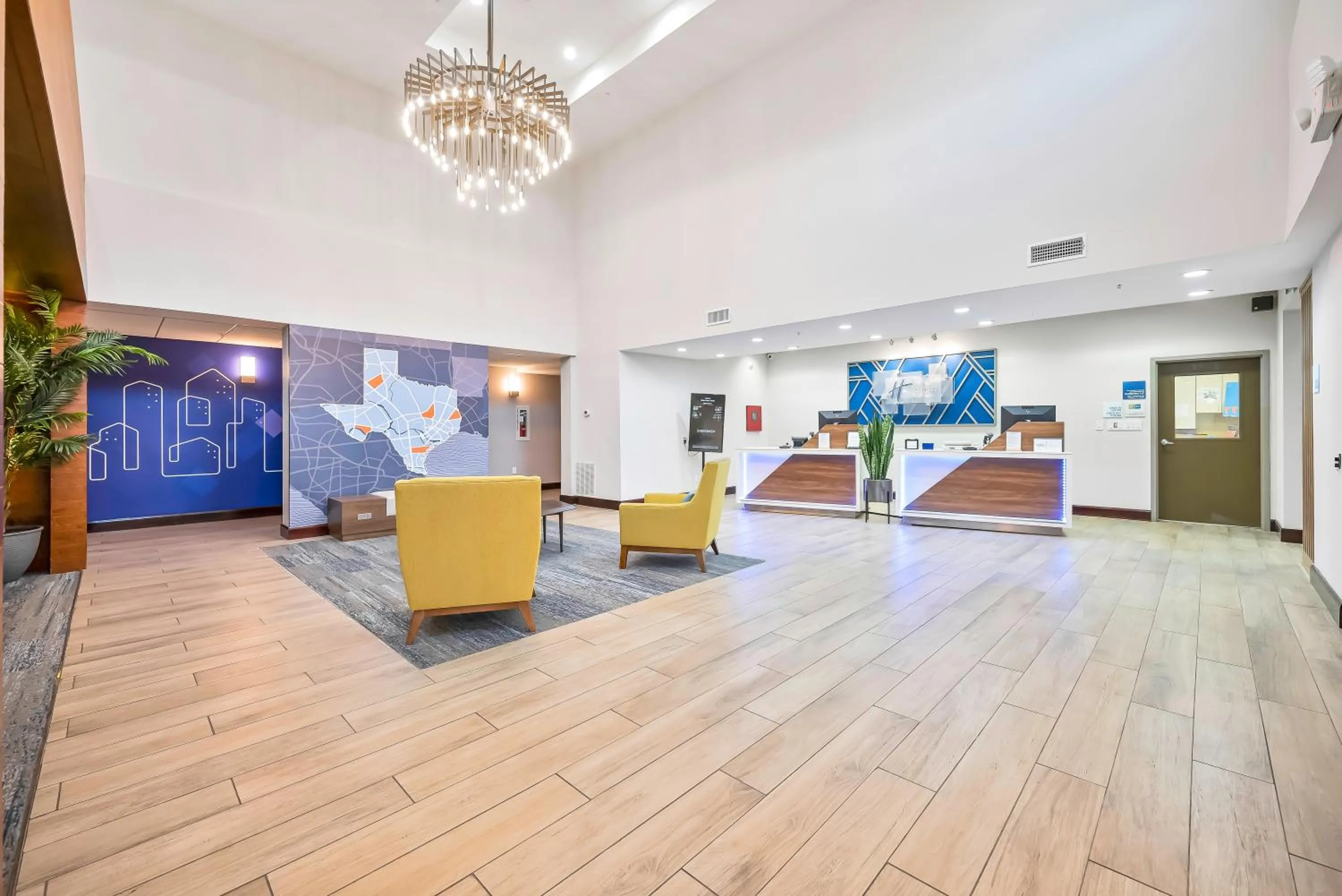 Lobby or reception in Holiday Inn Express Palestine by IHG