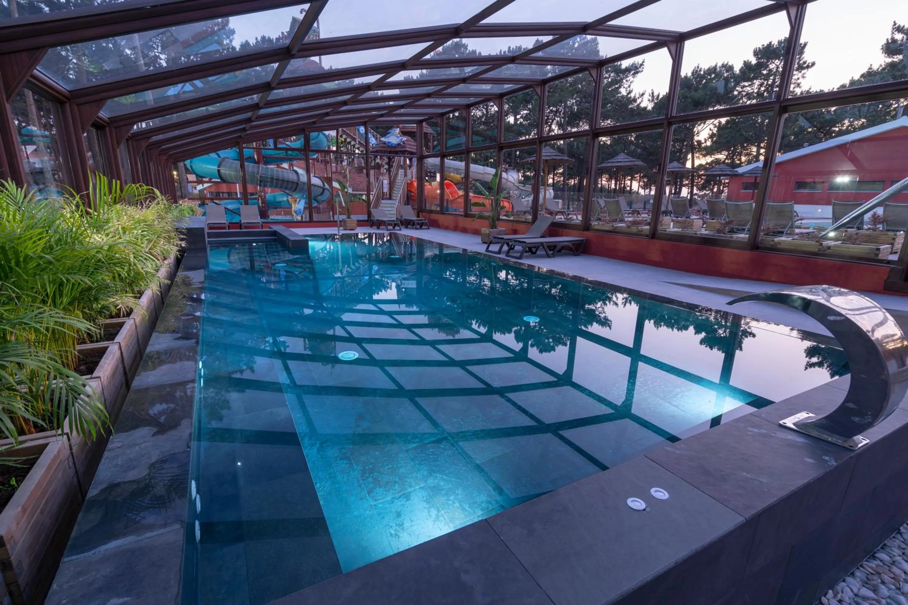 Swimming pool in Ohai Nazaré Outdoor Resort