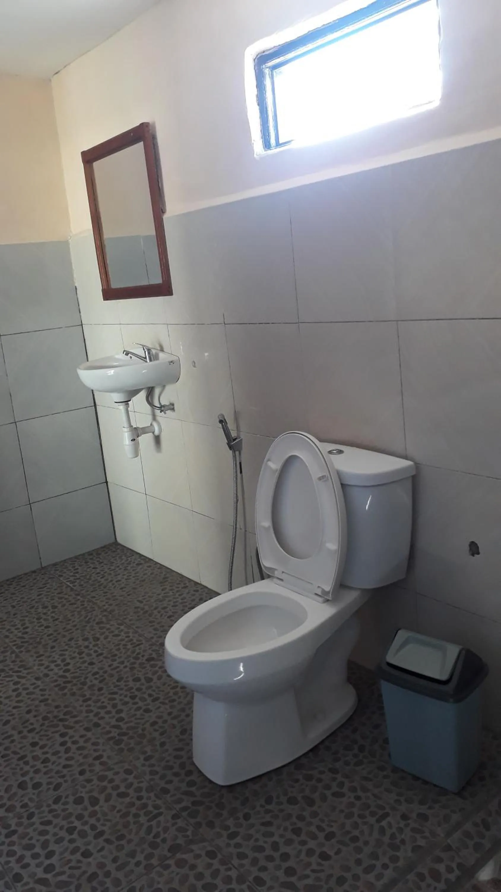 Shower in Ila Homestay