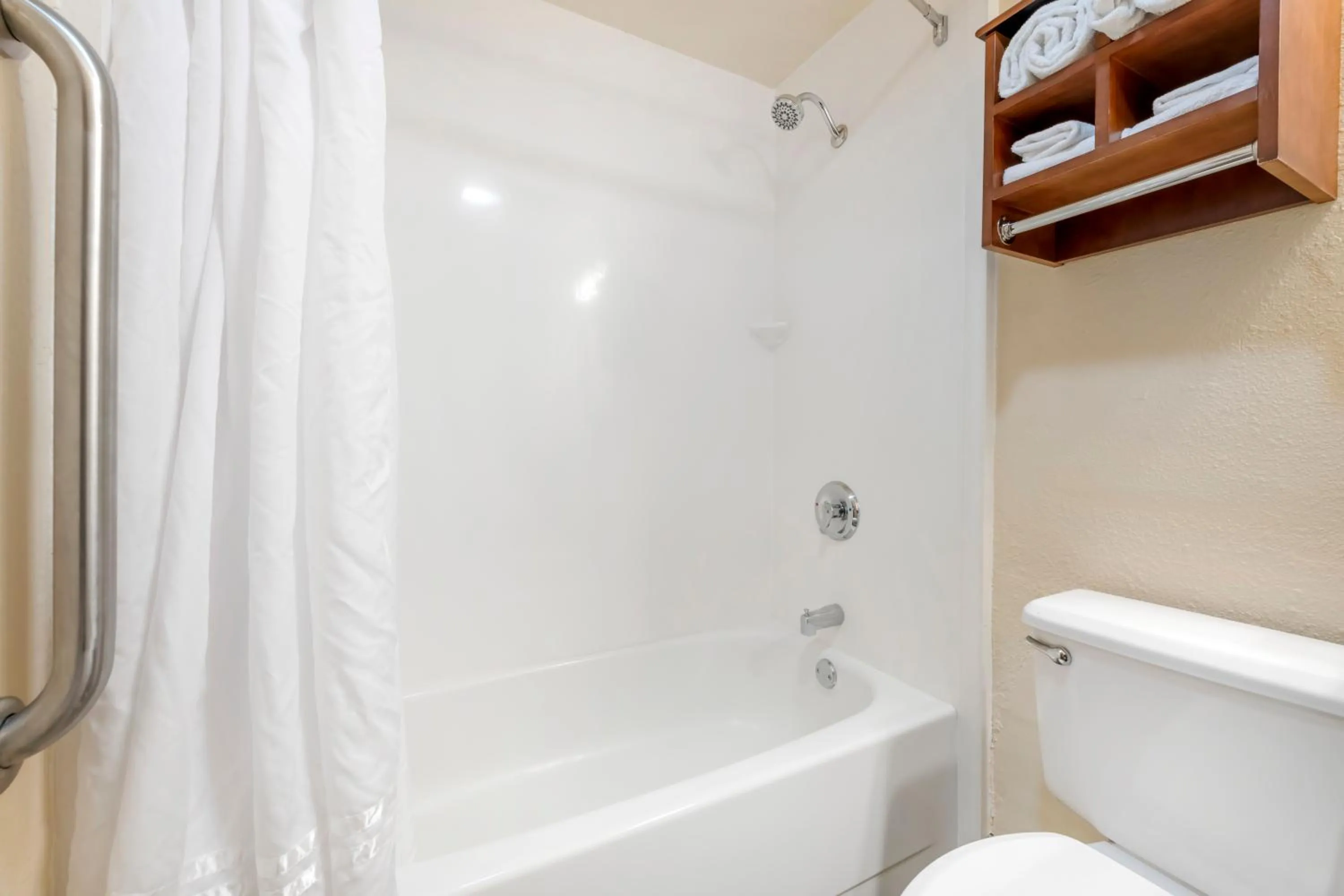 Bathroom in Best Western Plus New Ulm