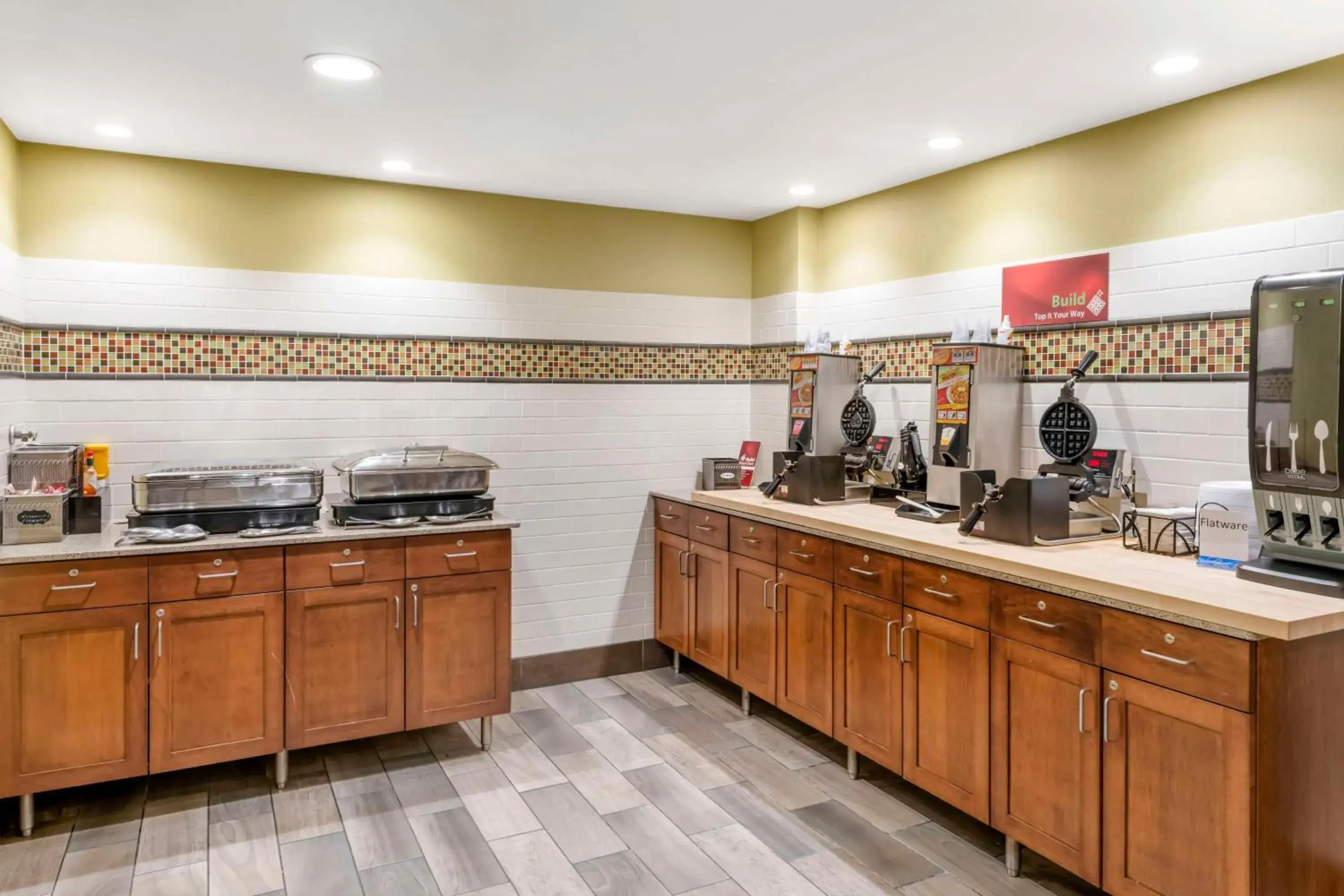 Breakfast in Best Western Plus New Ulm Breakfast in Best Western Plus New Ulm