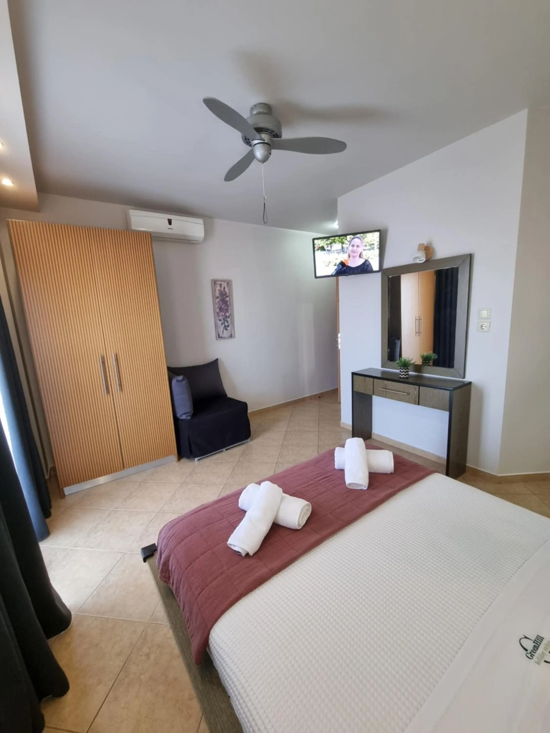Bed in GreenHill Holiday Suites