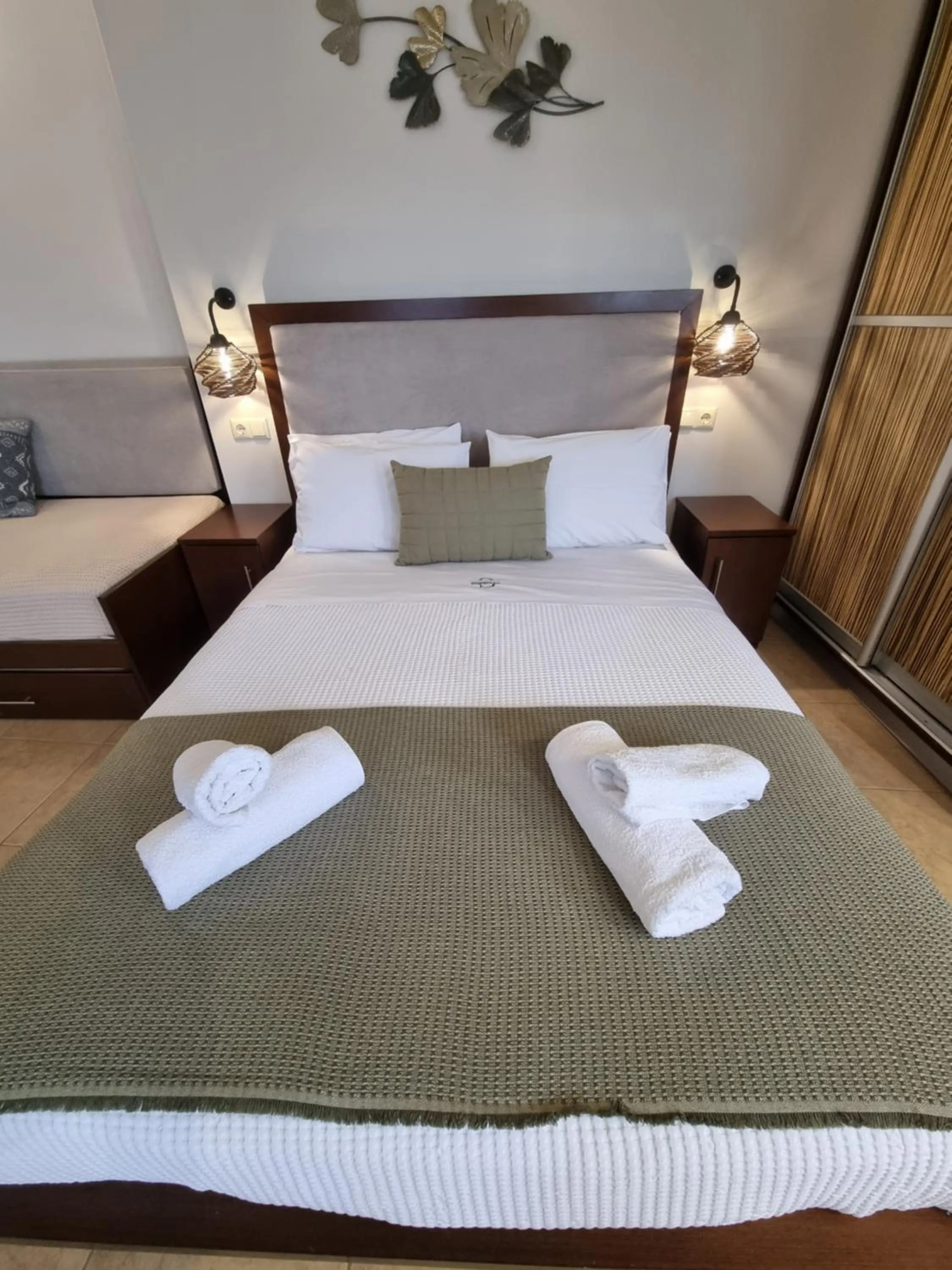 Bed in GreenHill Holiday Suites