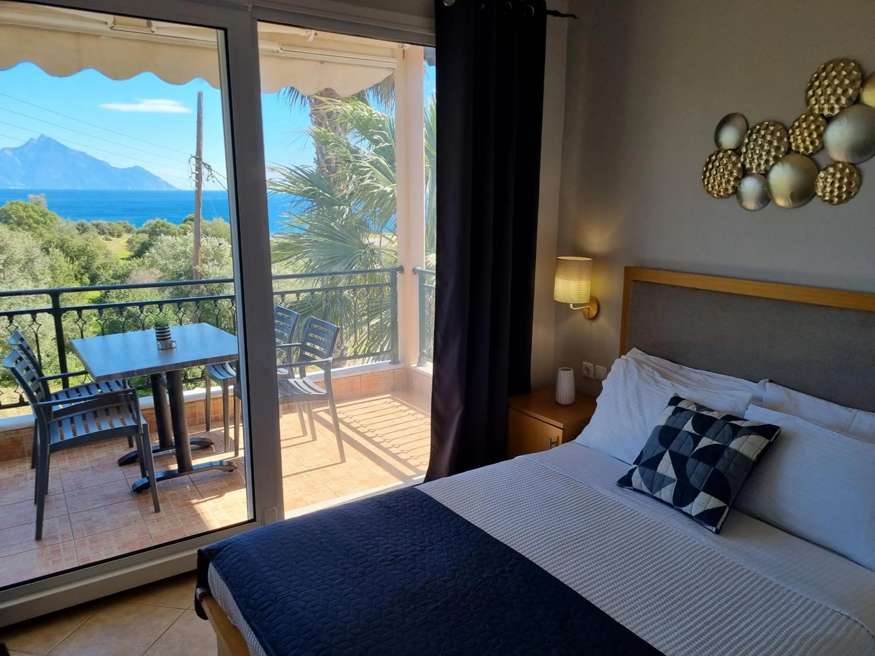 Bed in GreenHill Holiday Suites