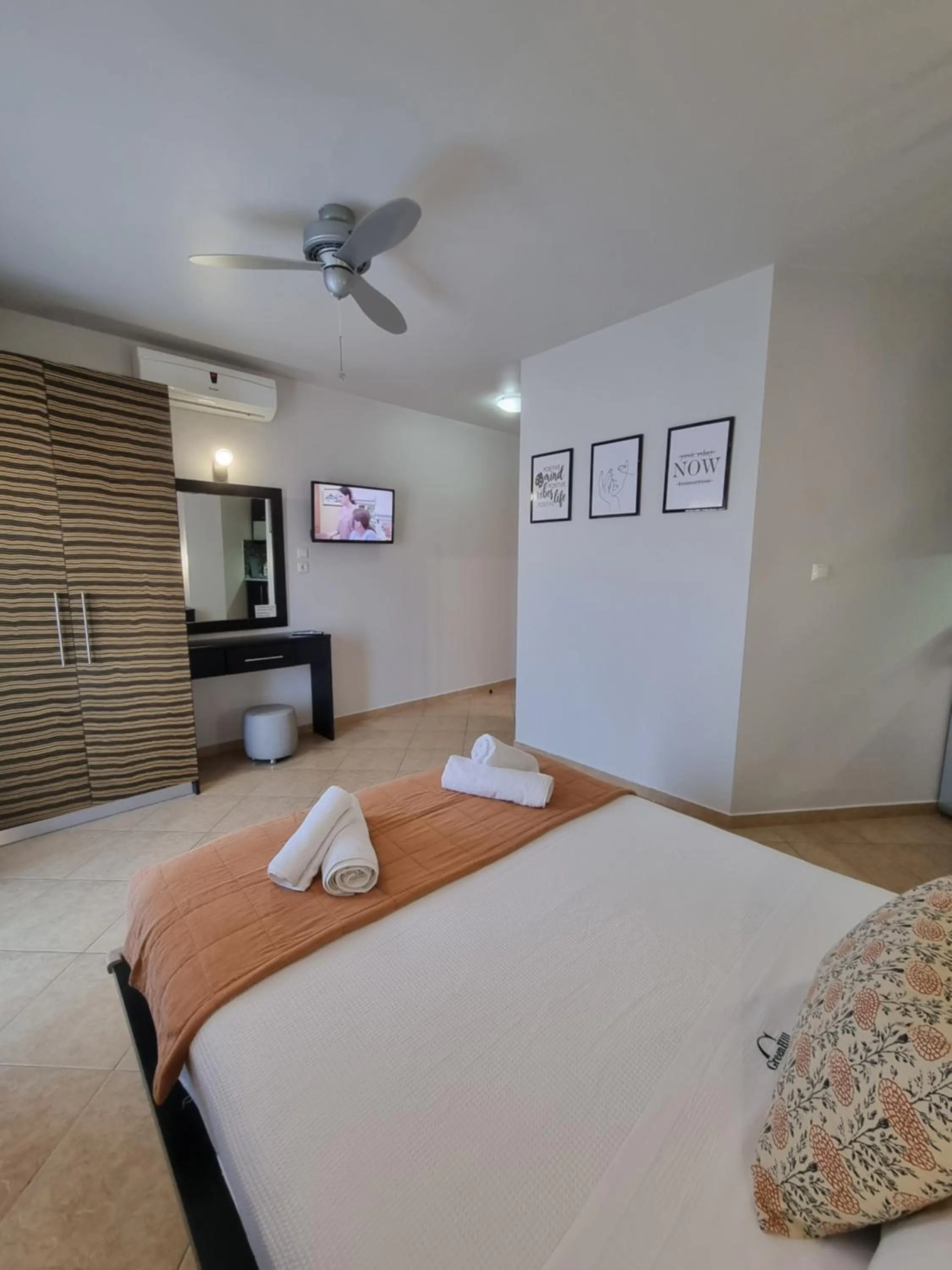 Bed in GreenHill Holiday Suites