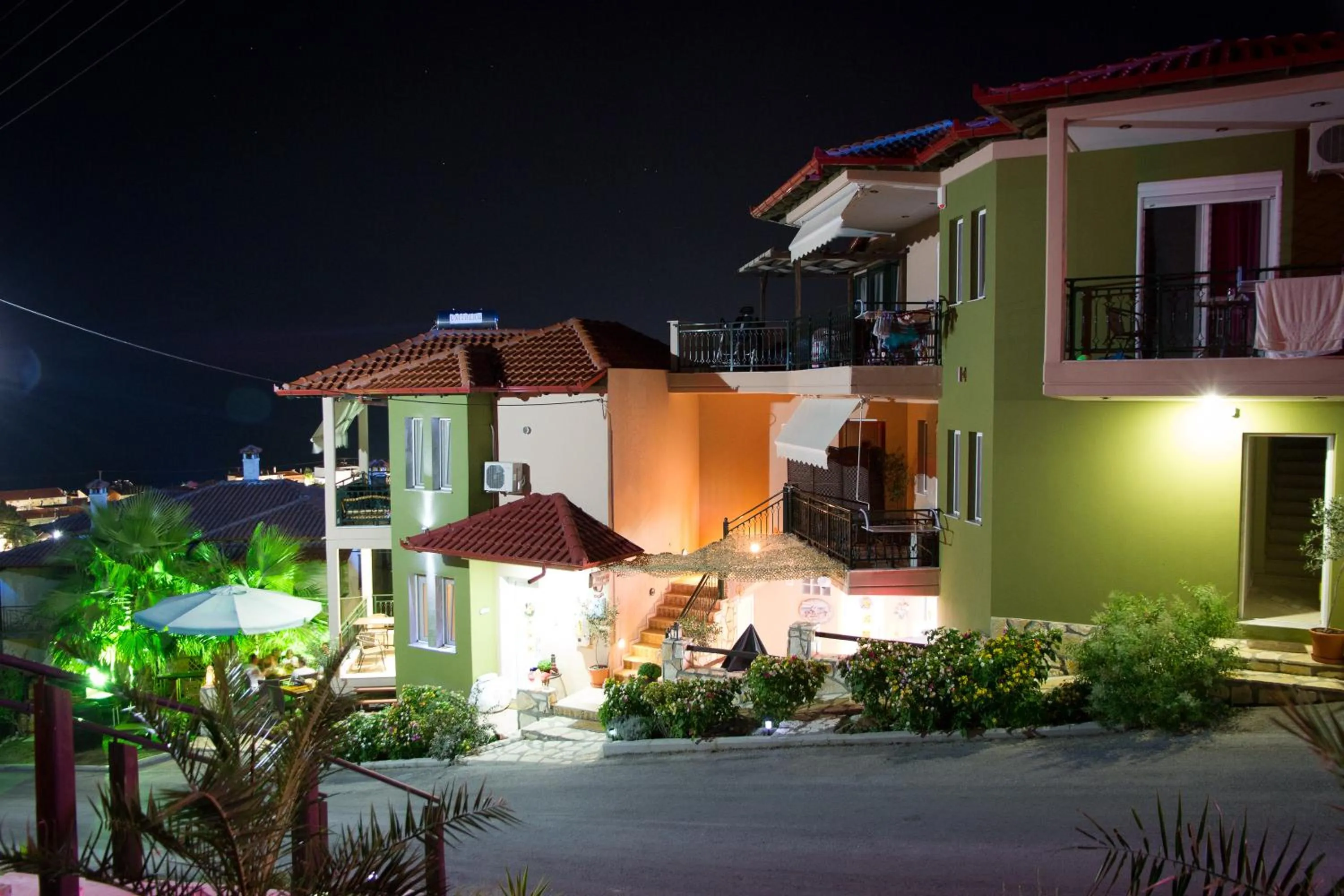 Property building in GreenHill Holiday Suites