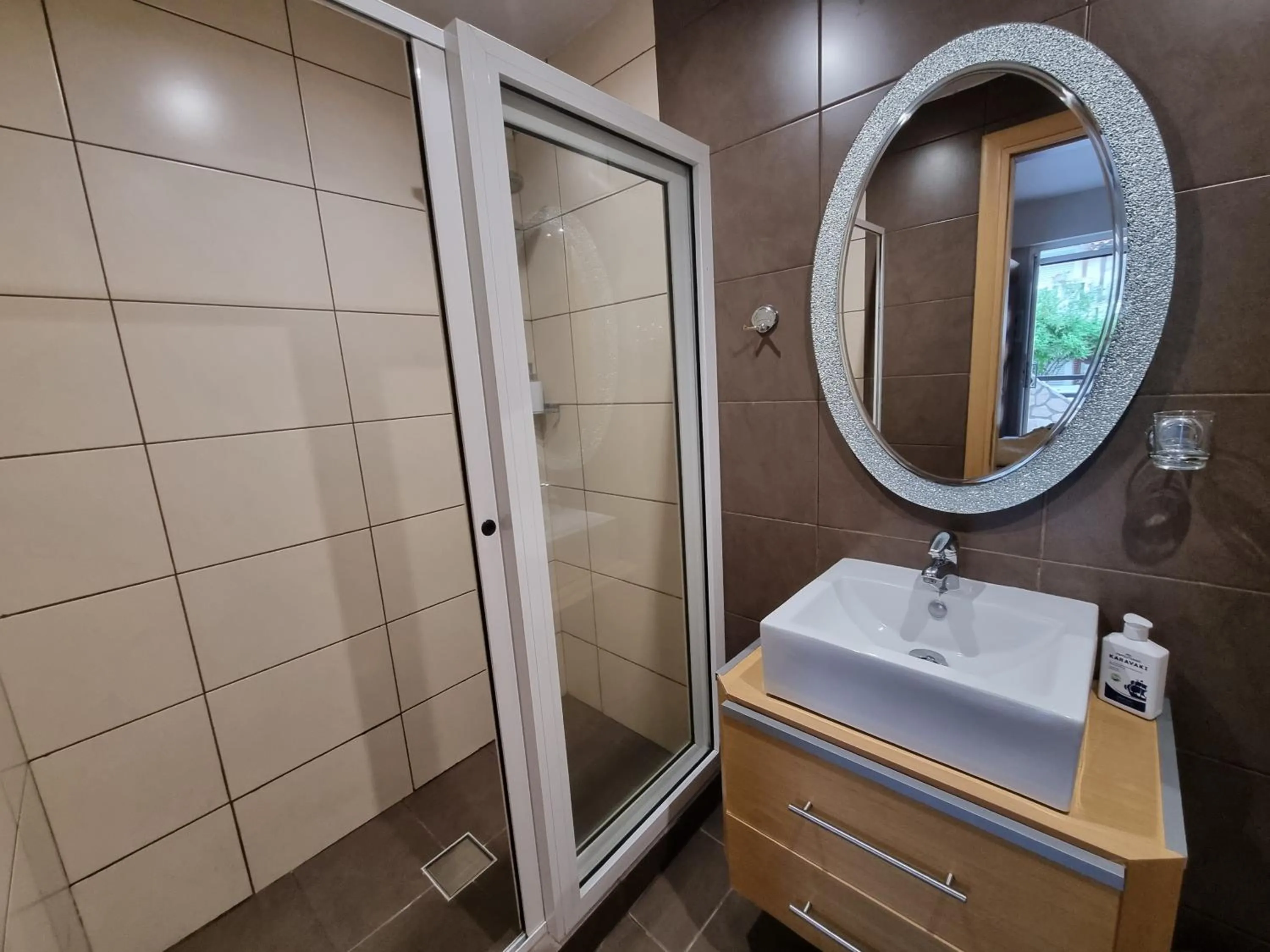 GreenHill Holiday Suites