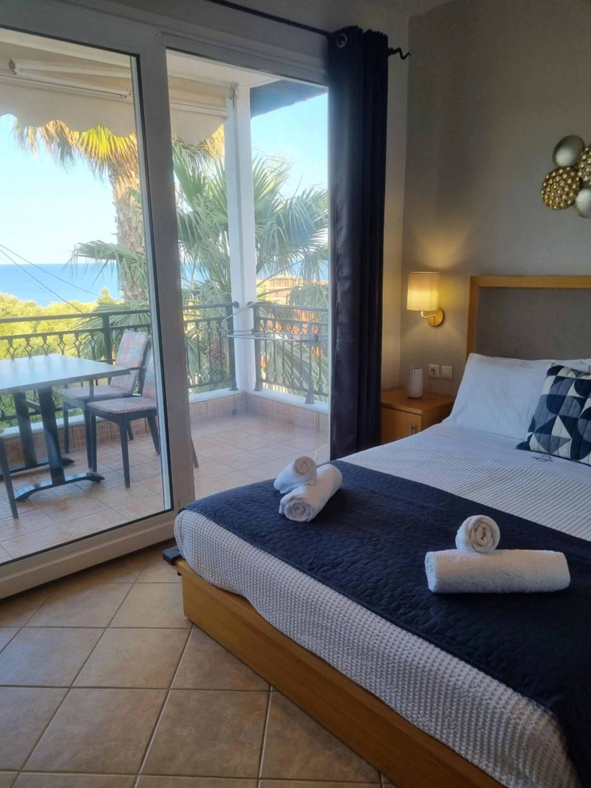 Bed in GreenHill Holiday Suites