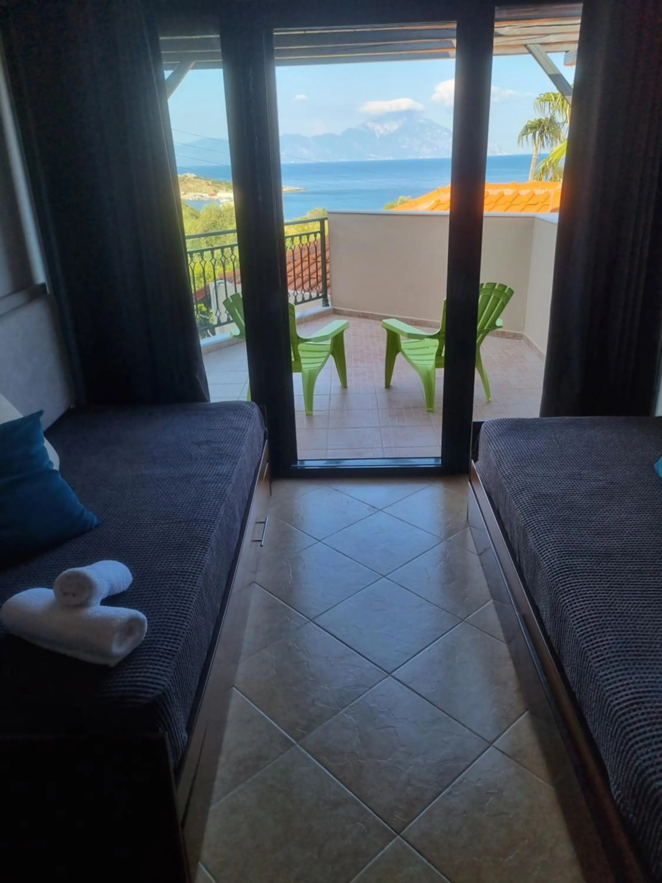 GreenHill Holiday Suites