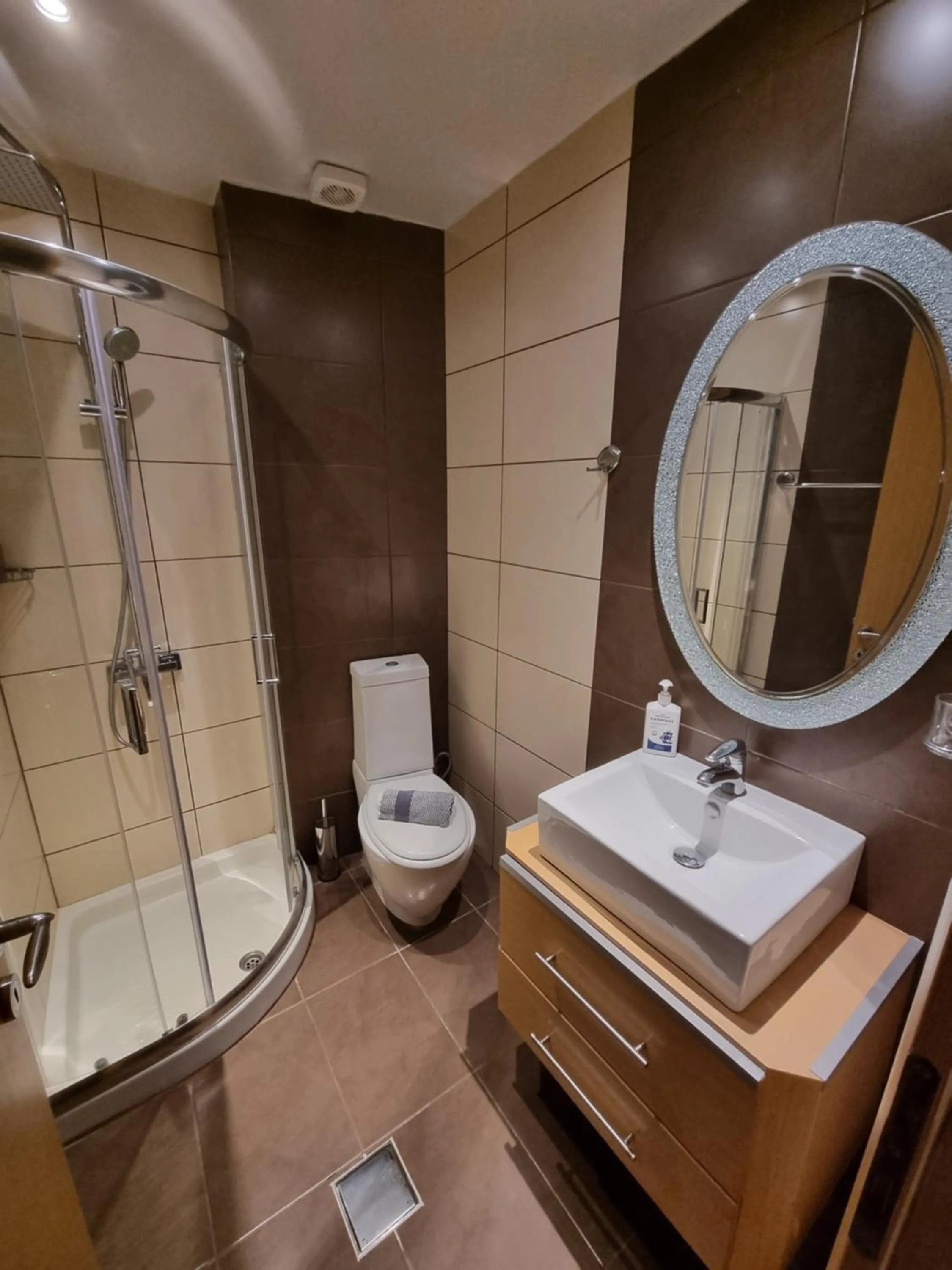 GreenHill Holiday Suites