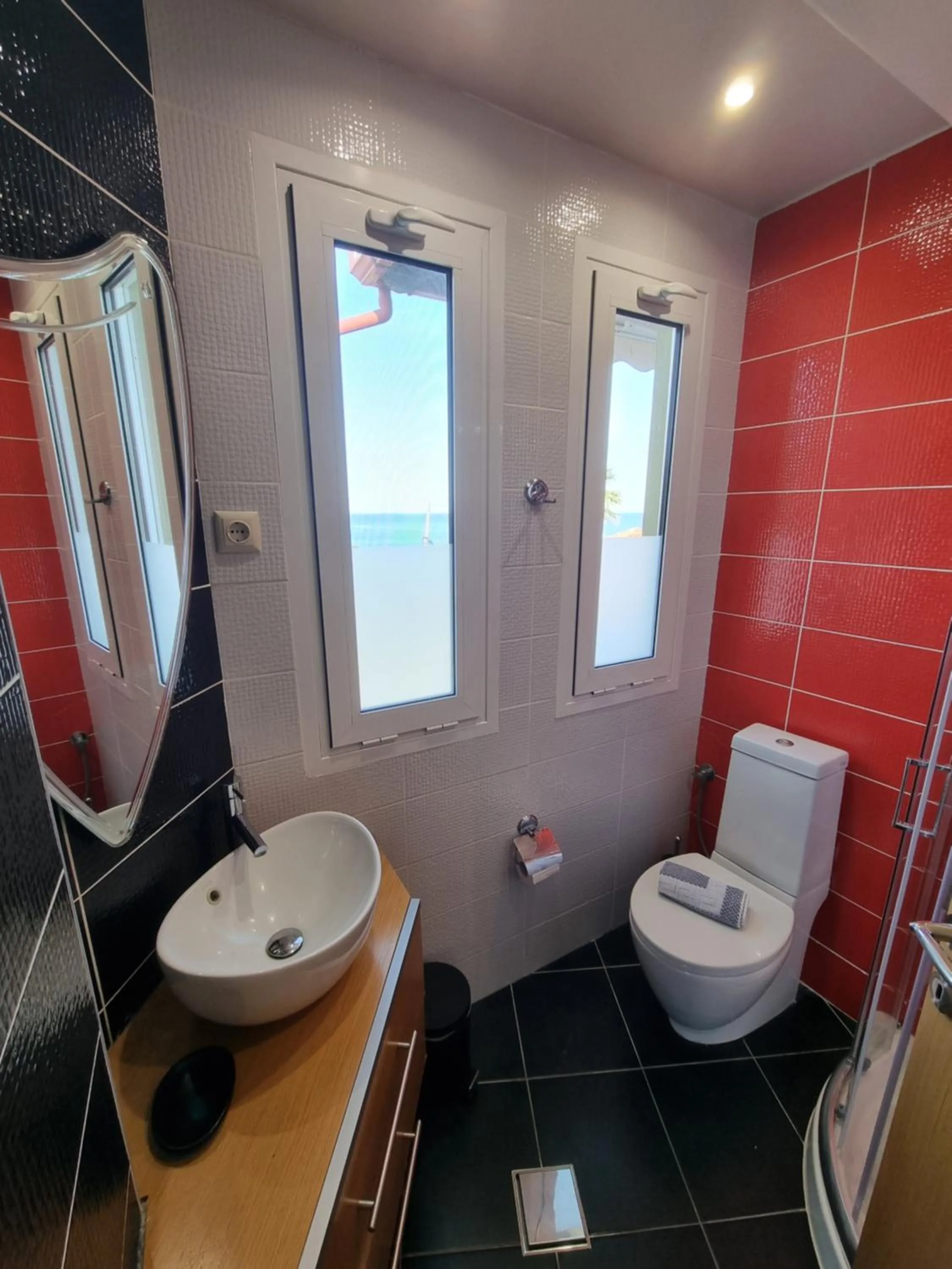 GreenHill Holiday Suites