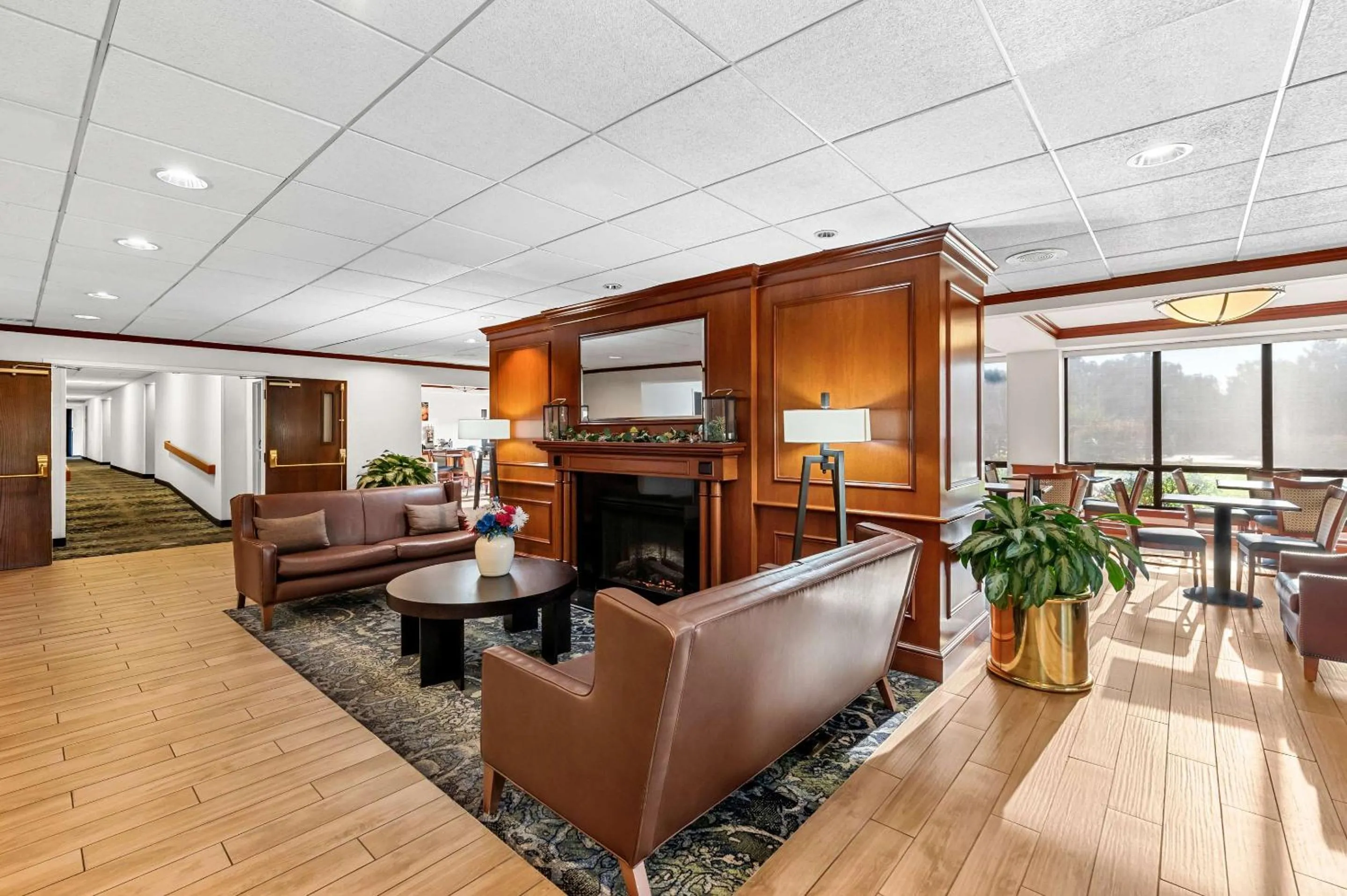 Lobby or reception in Comfort Inn & Suites Newark - Wilmington