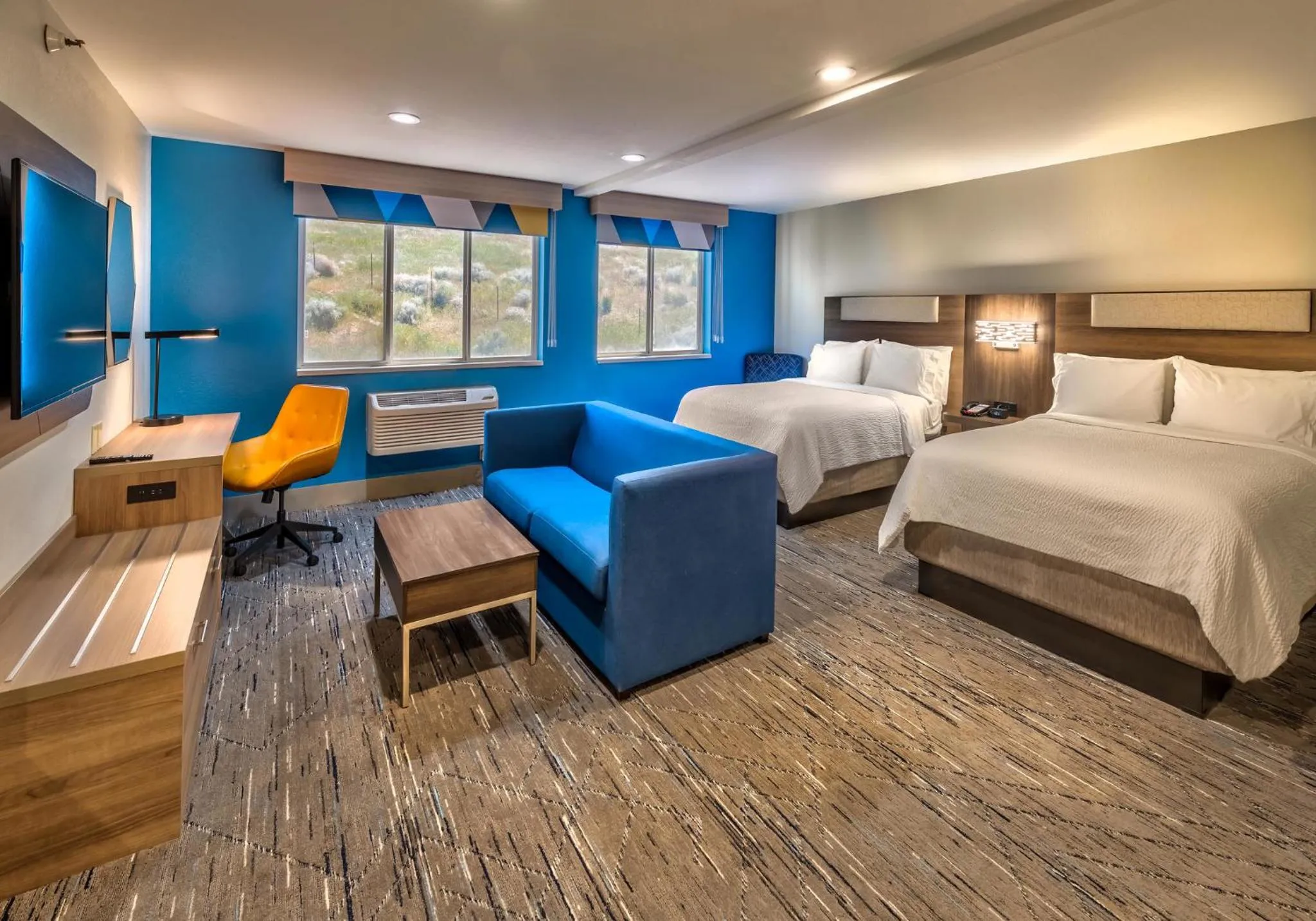 Photo of the whole room, Bed in Holiday Inn Express Winnemucca by IHG