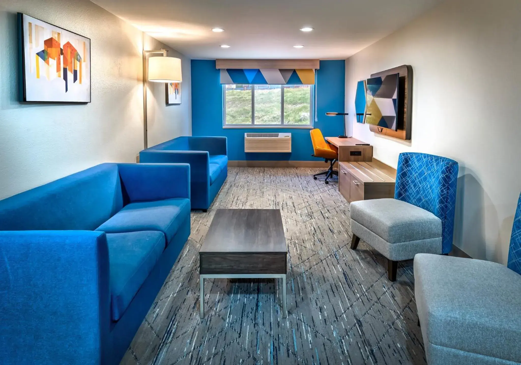 Photo of the whole room in Holiday Inn Express Winnemucca by IHG Photo of the whole room in Holiday Inn Express Winnemucca by IHG