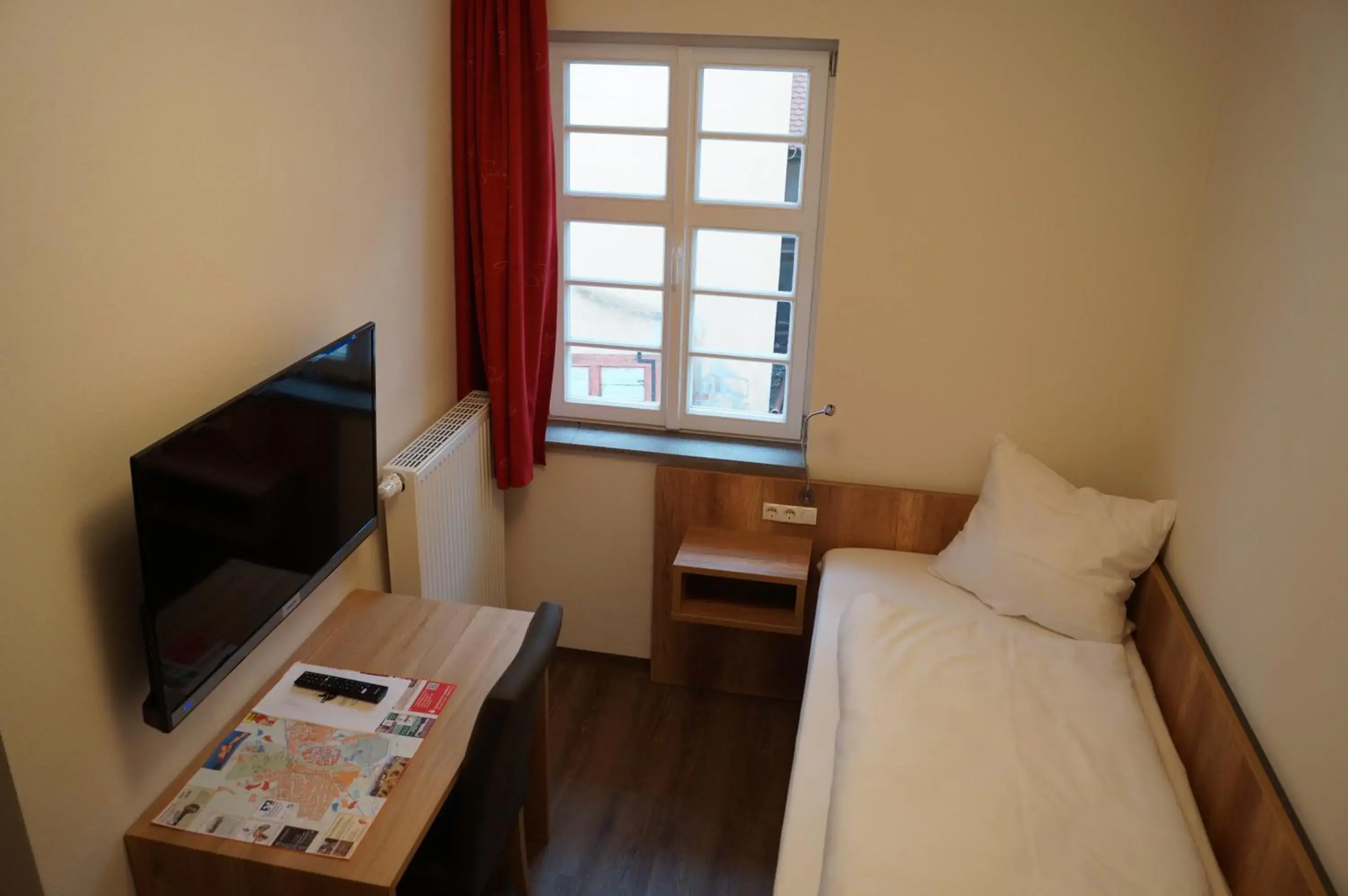 Single Room with Private Bathroom in Braumeister Döbler - Ferienwohnungen Single Room with Private Bathroom in Braumeister Döbler - Ferienwohnungen