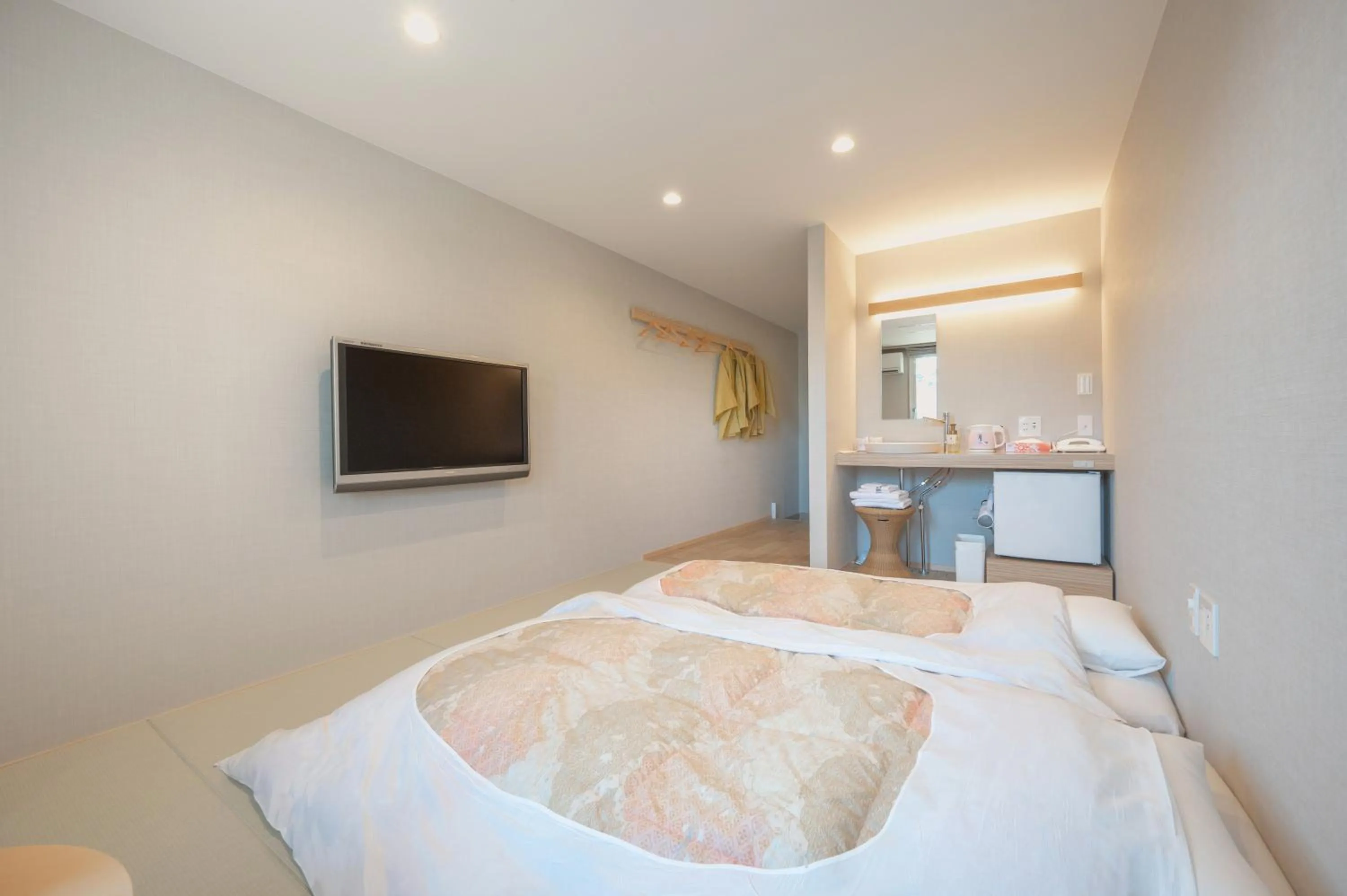 Photo of the whole room, Bed in Royal Hotel Kawaguchiko