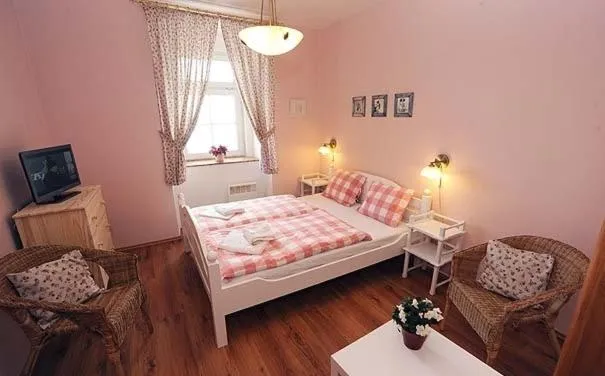 Photo of the whole room, Bed in Garni Hotel St Anna