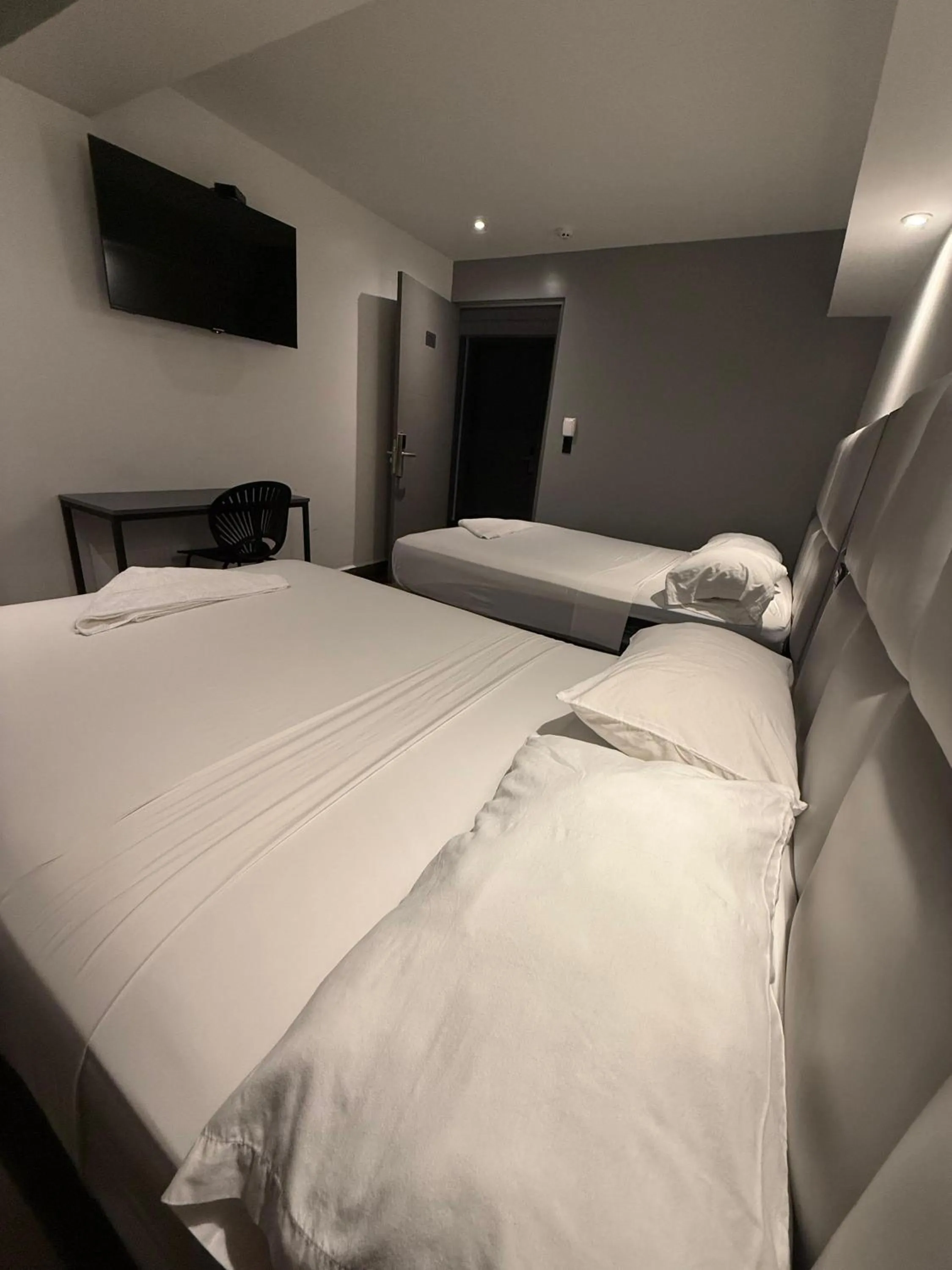 Photo of the whole room, Bed in Residencial & Hotel Palazzo