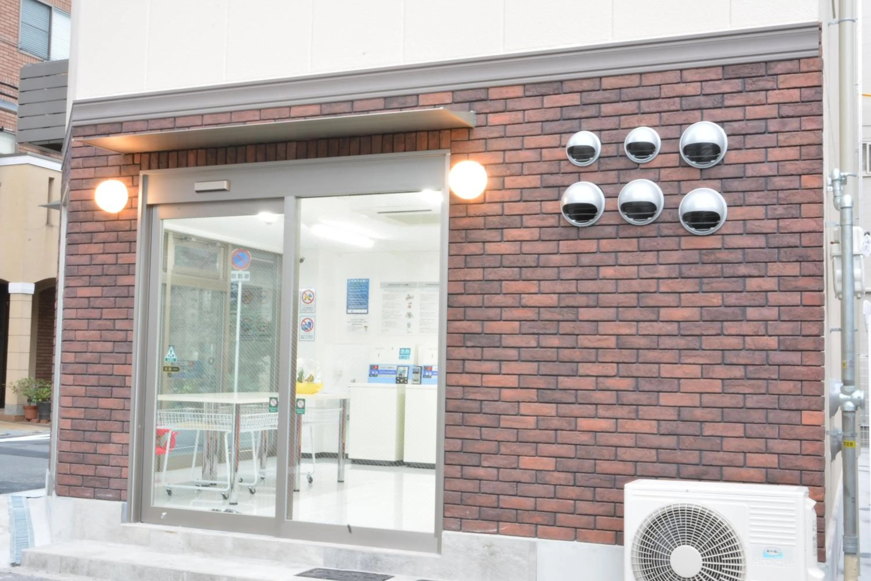 Facade/entrance in The Wonder At Stay-Tengachaya-