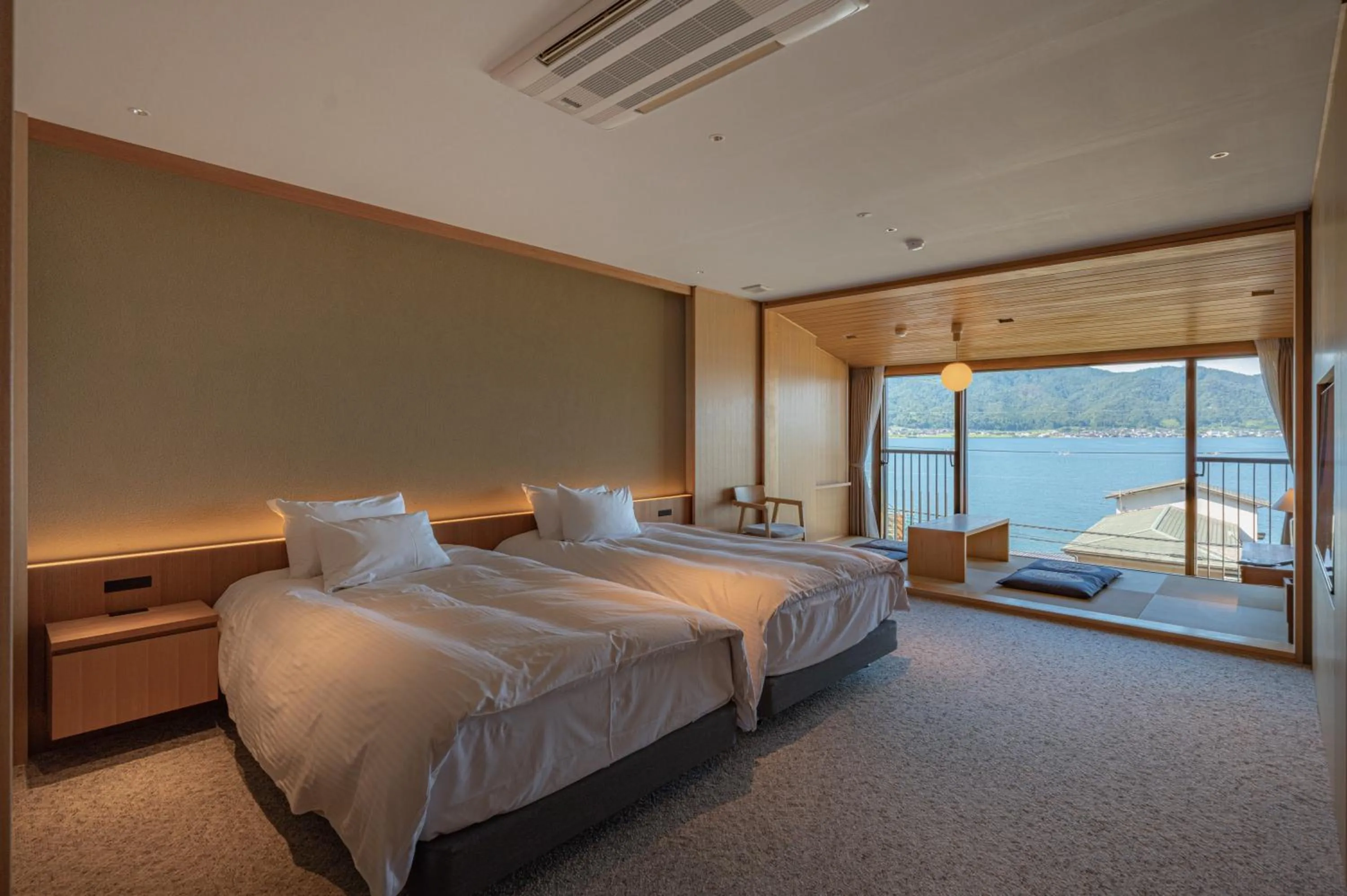View (from property/room), Bed in Hotel Kitanoya