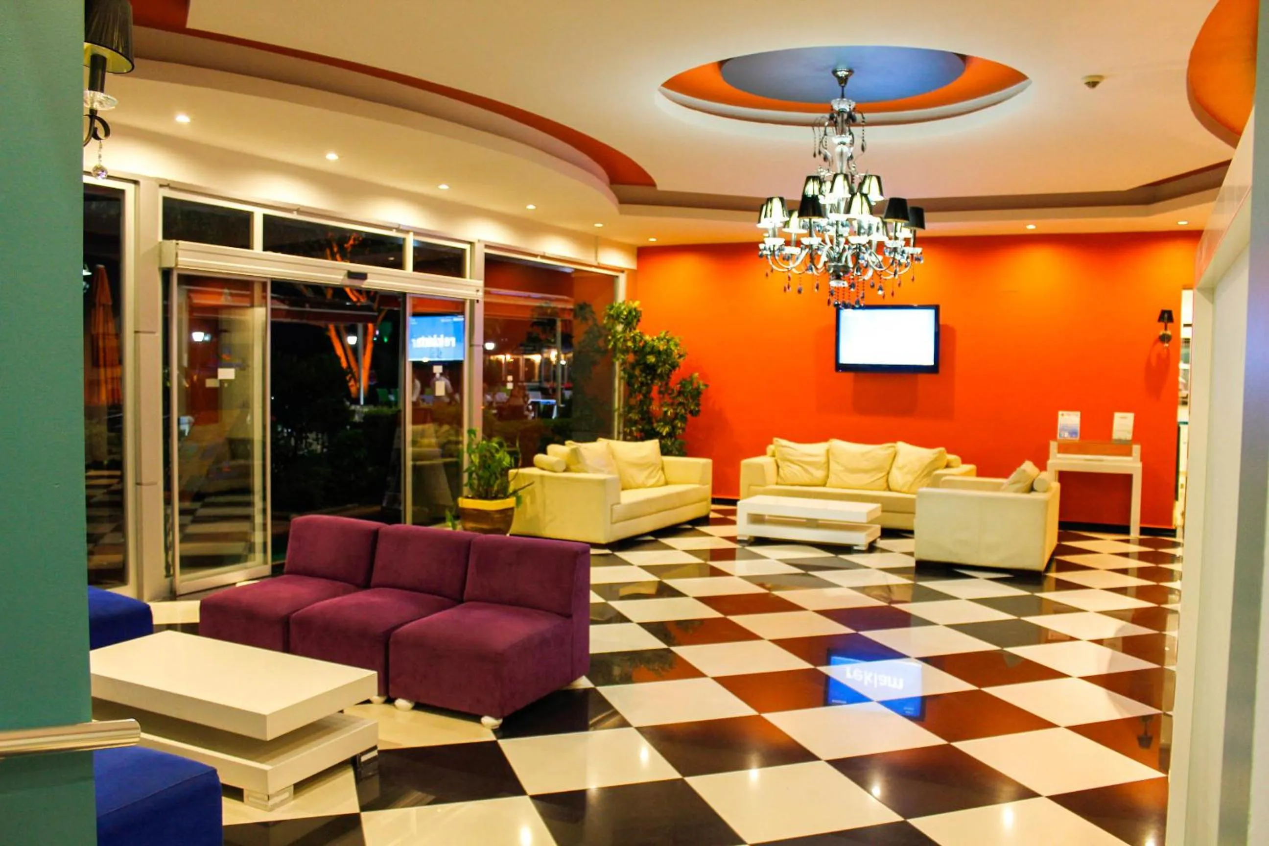Lobby or reception in Ark Apart and Suite Hotel