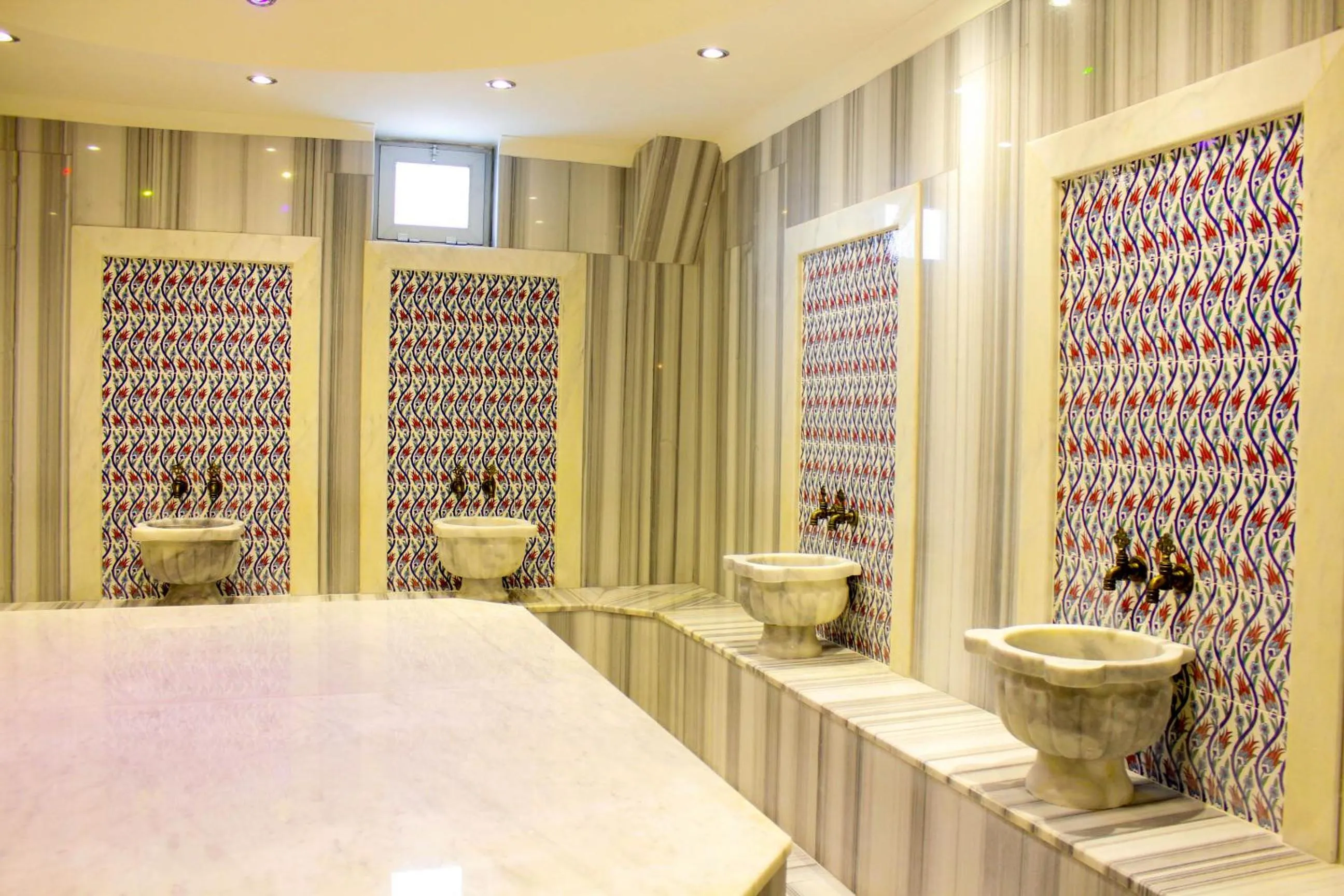 Ark Apart and Suite Hotel