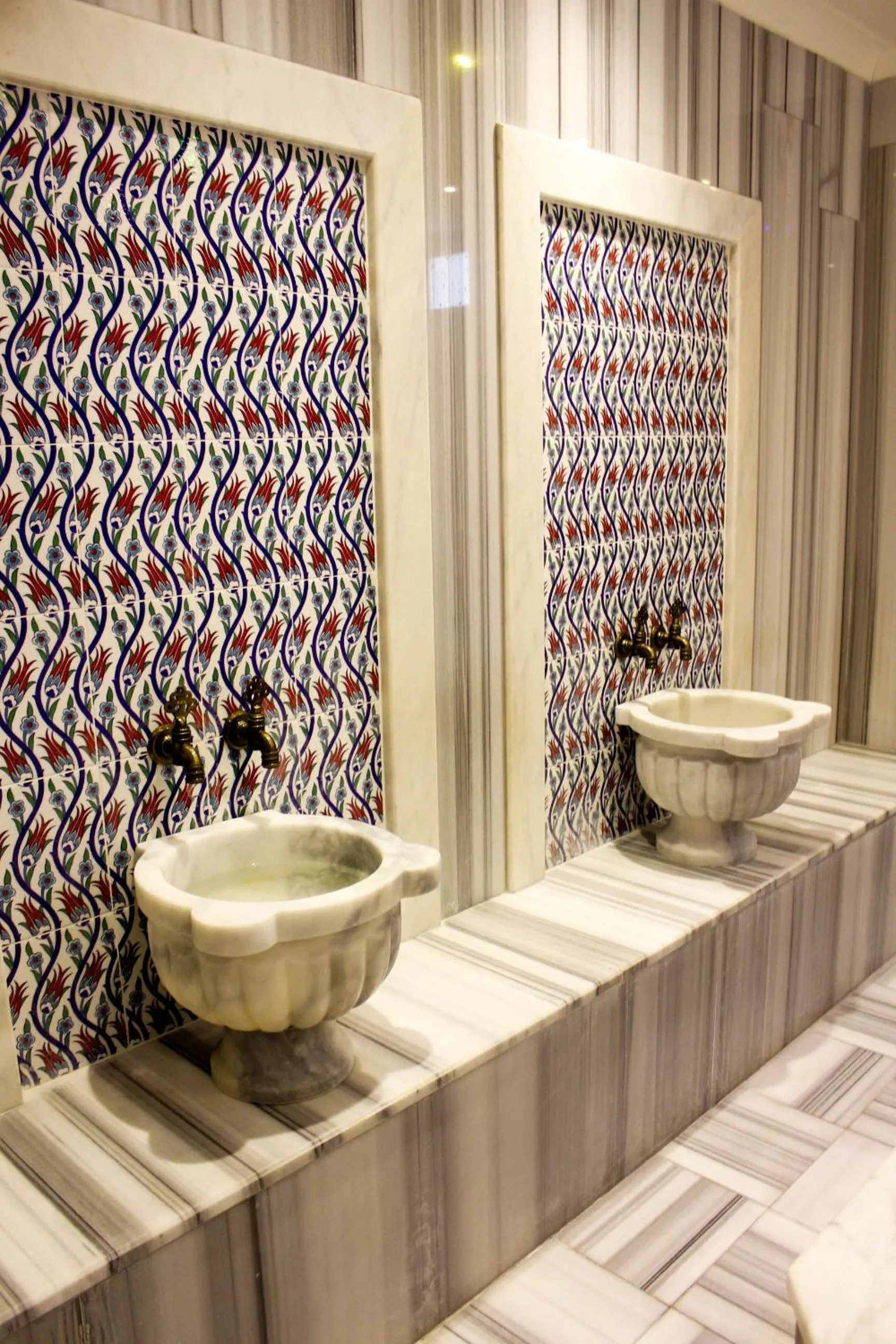 Ark Apart and Suite Hotel