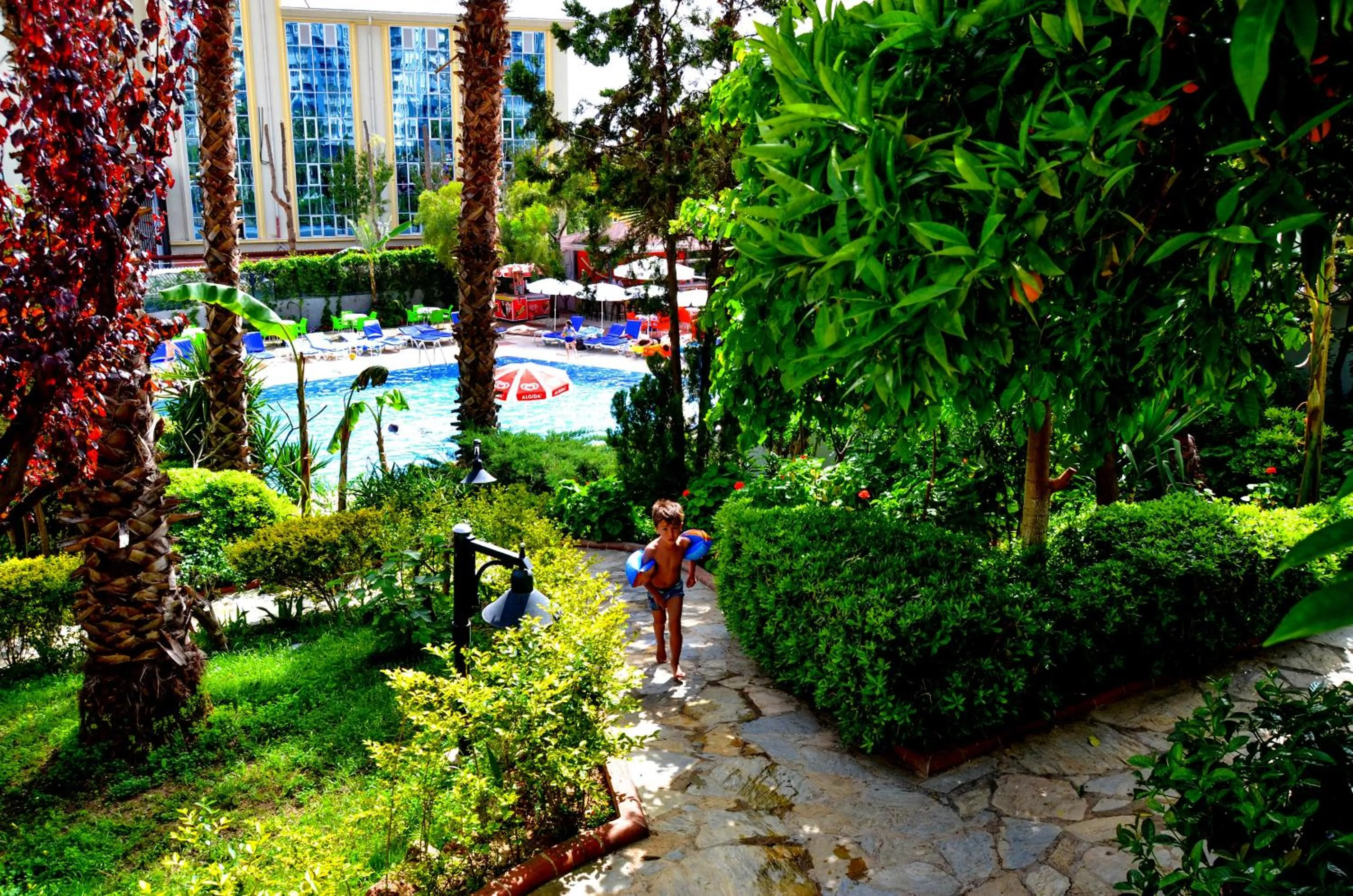 Garden in Ark Apart and Suite Hotel