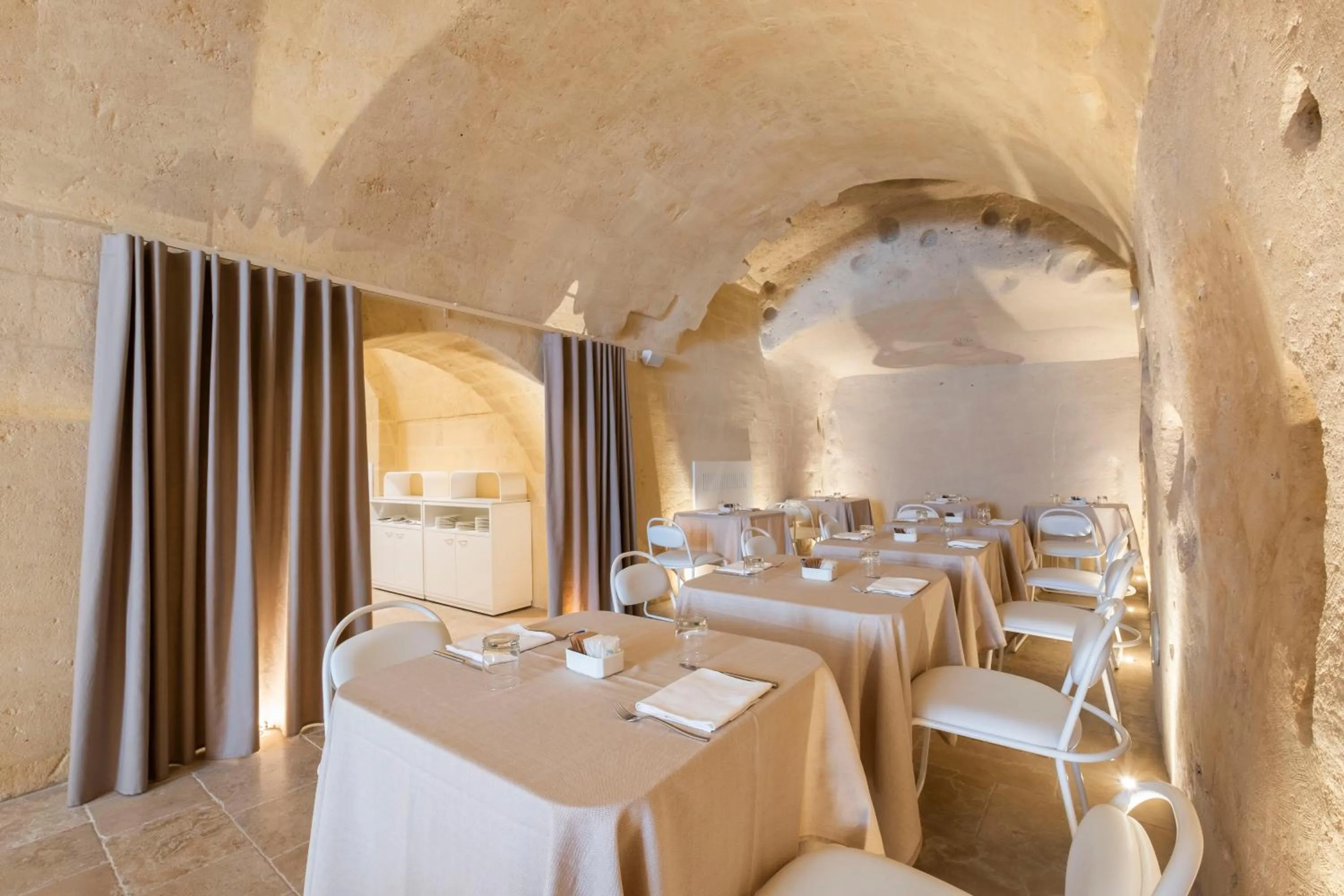 Restaurant/places to eat in Aquatio Cave Luxury Hotel & SPA