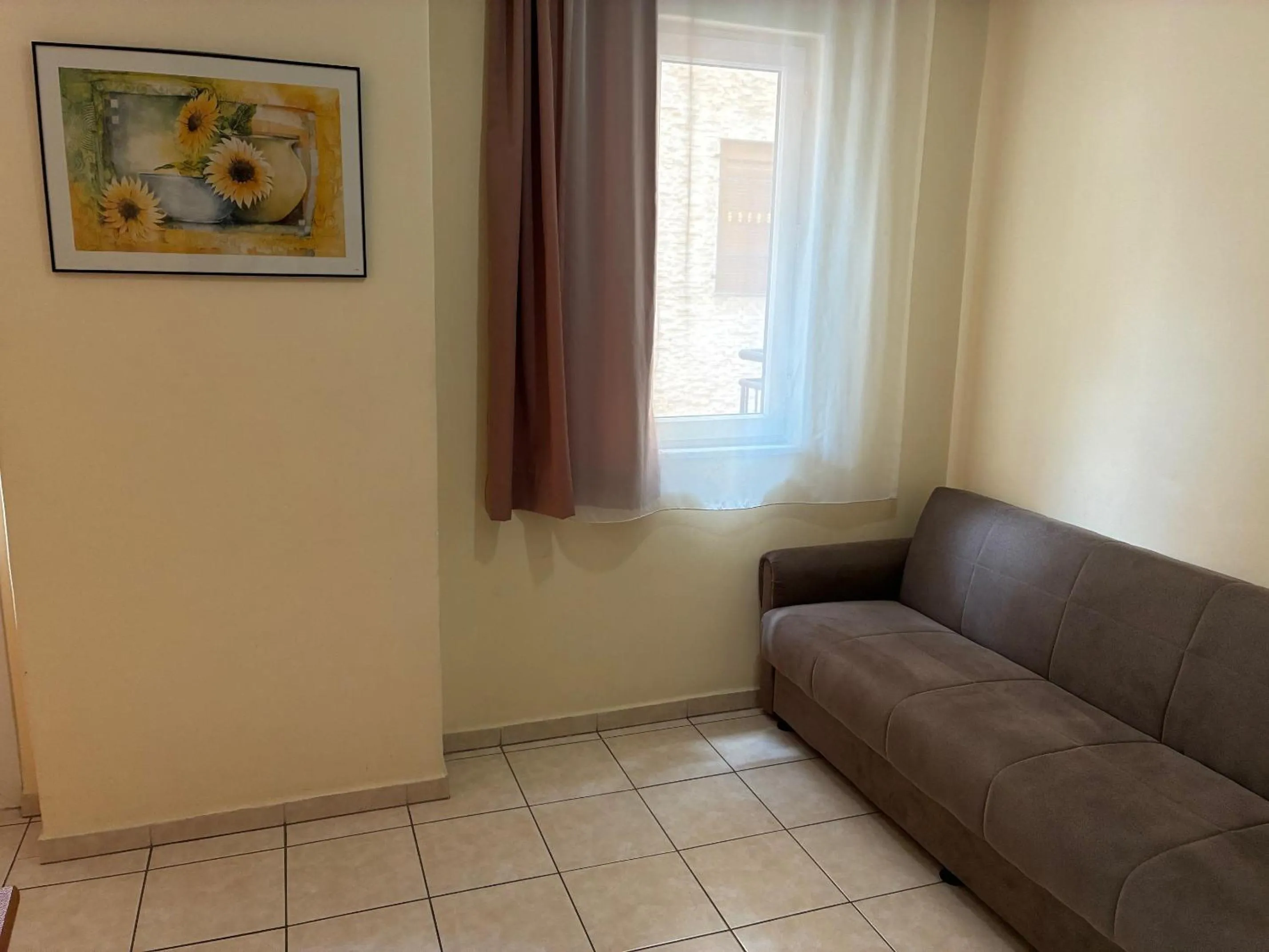 Seating area in Sailorson Apart Hotel