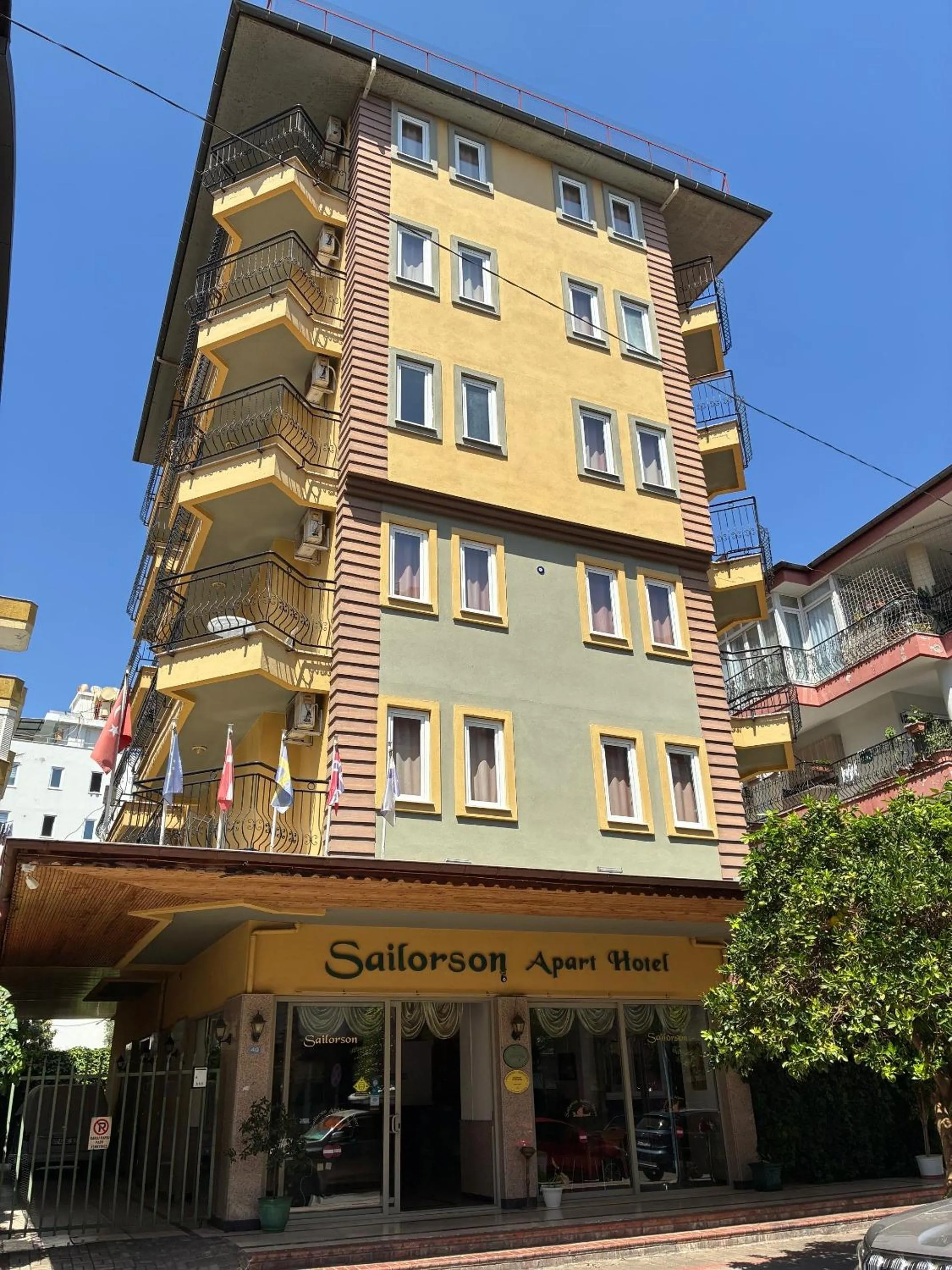 Property building in Sailorson Apart Hotel