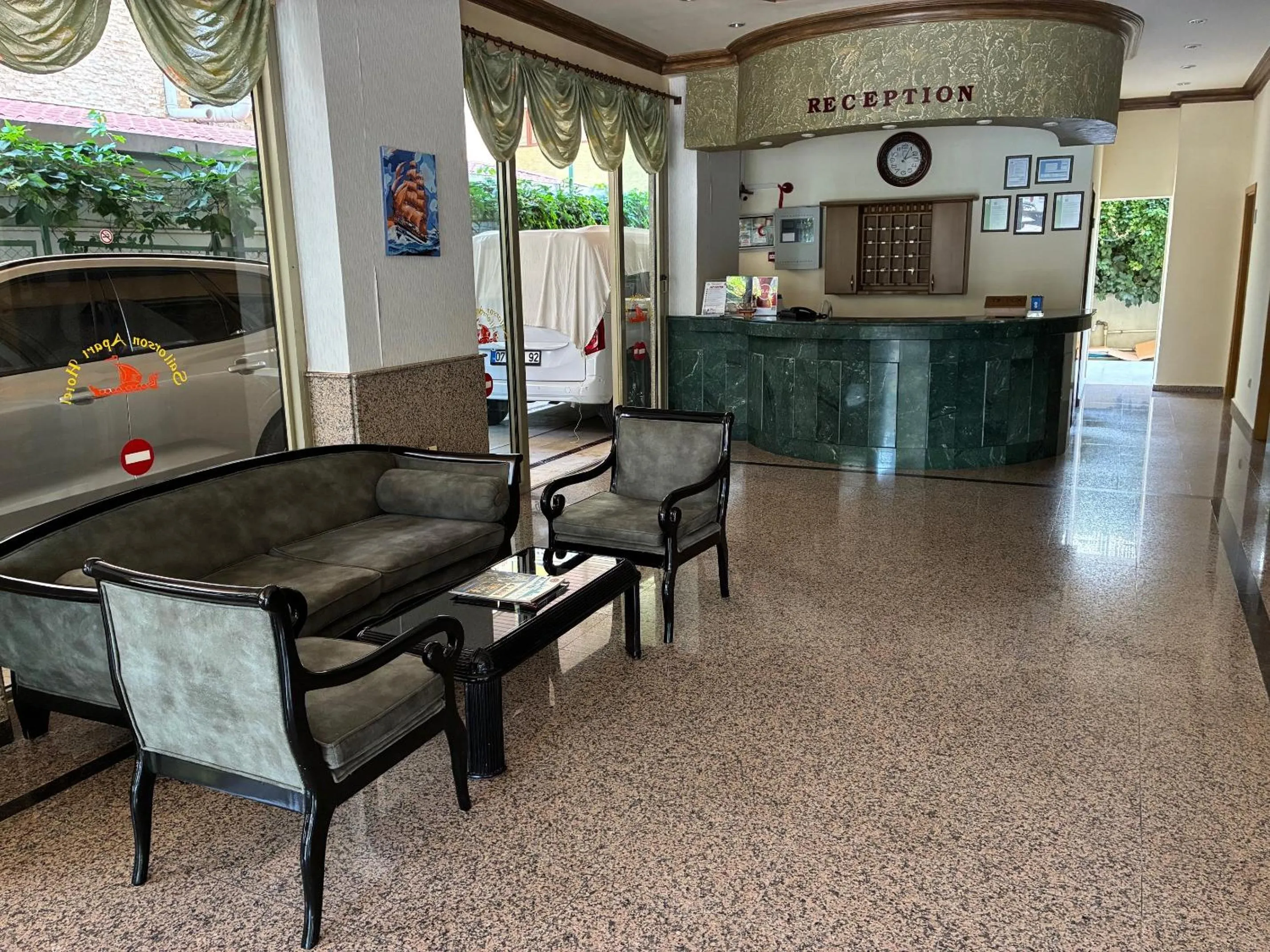 Lobby or reception in Sailorson Apart Hotel